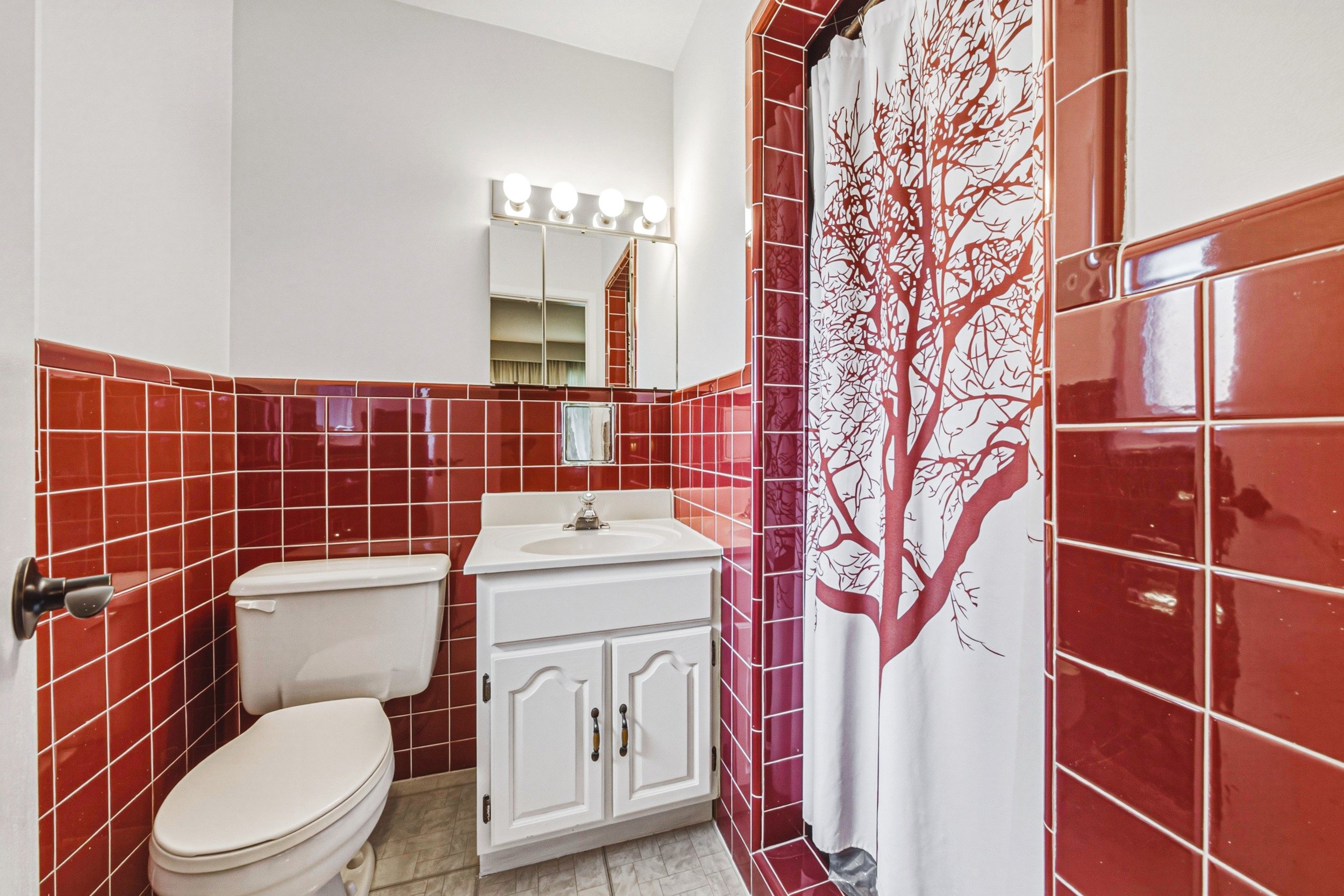 20 - 471 The Kingsway, Etobicoke.jpg