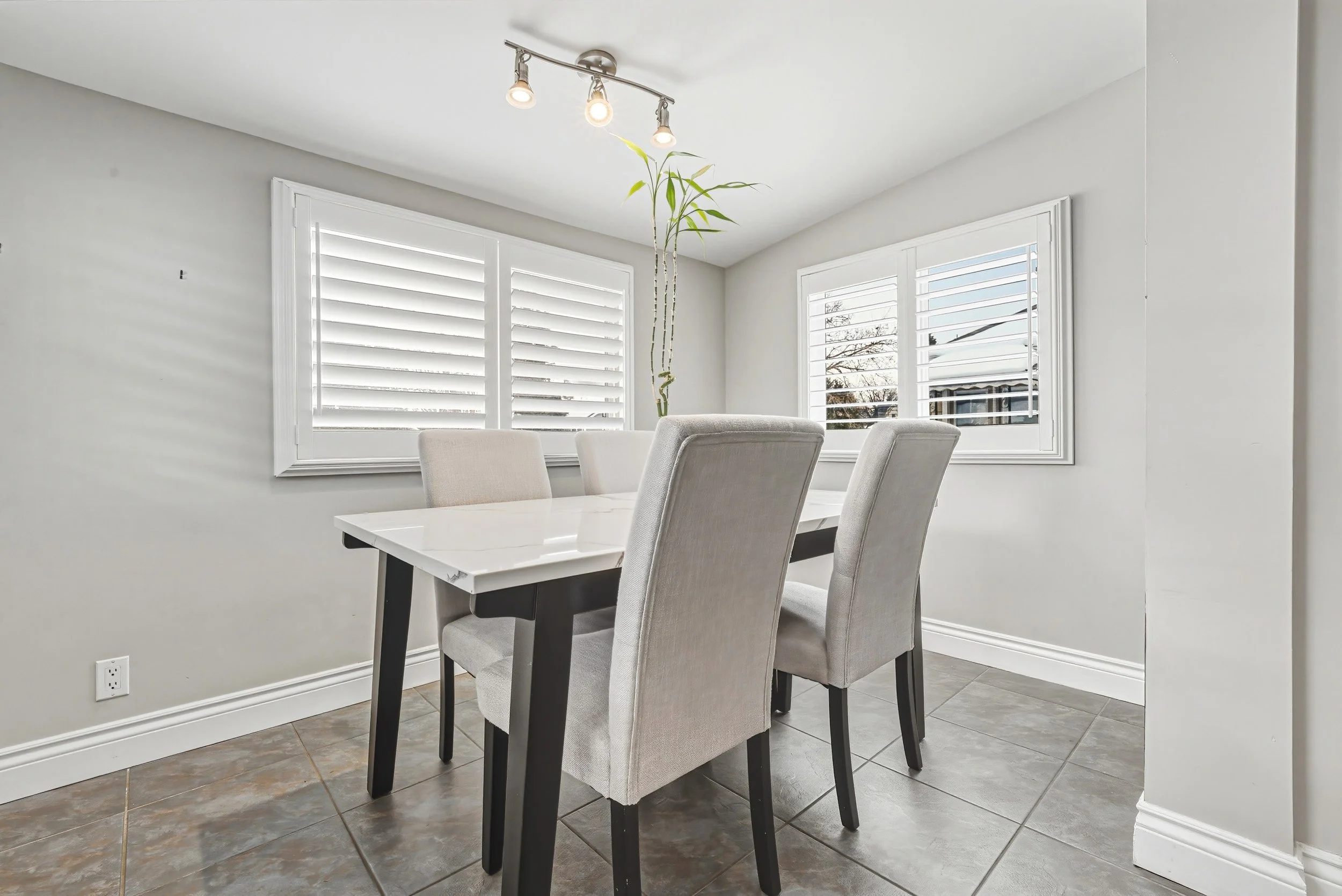 20 - 165 E 38th St, Hamilton.jpg