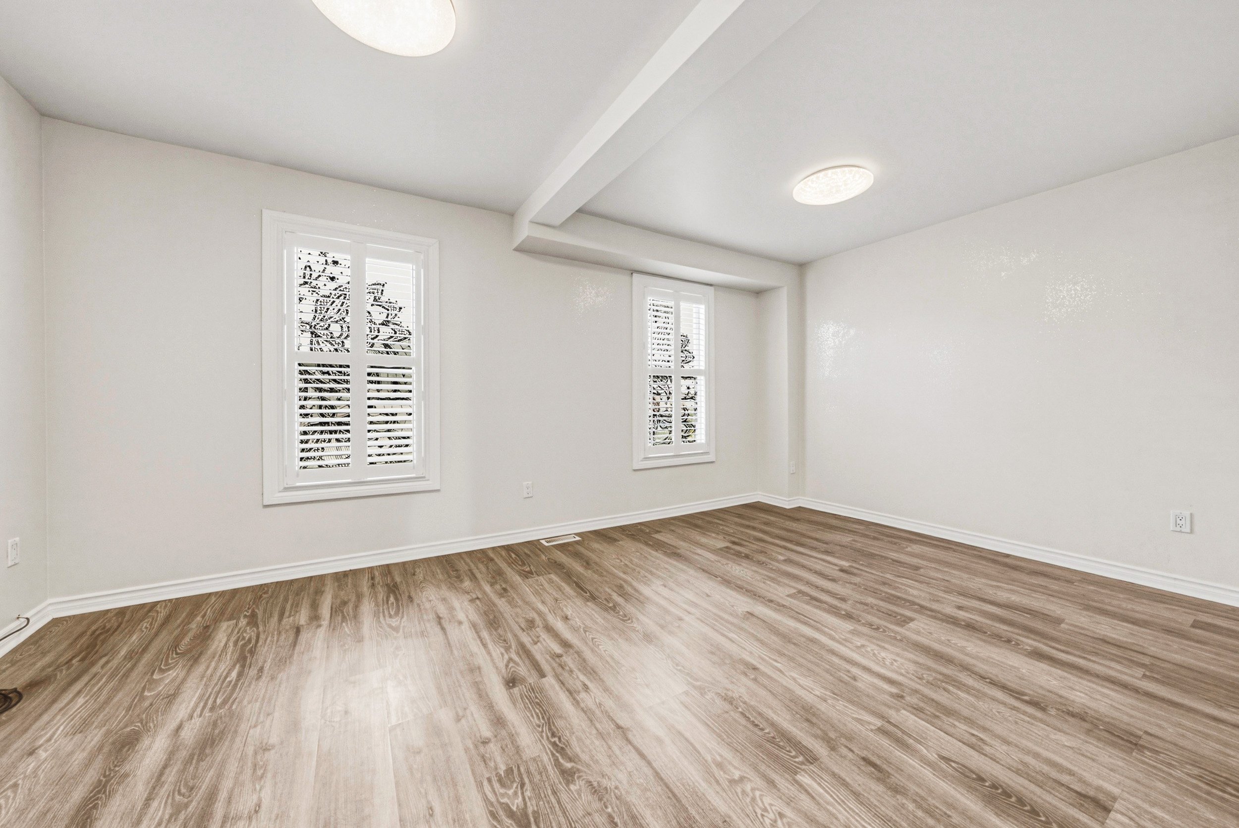 22 - 218 Grosvenor Ave N, Hamilton.jpg