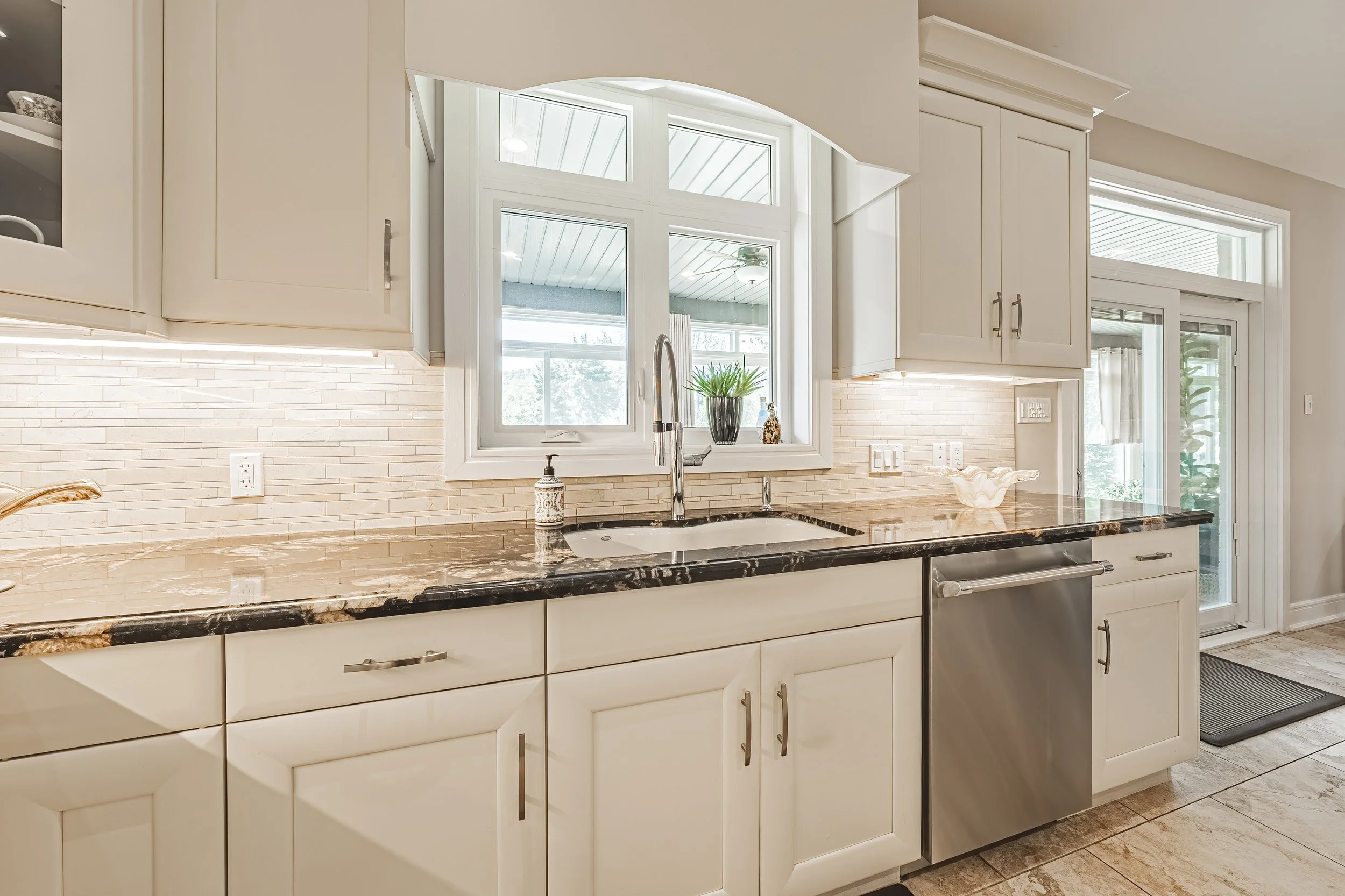 14 - 1214 Hwy 8, Stoney Creek.jpg