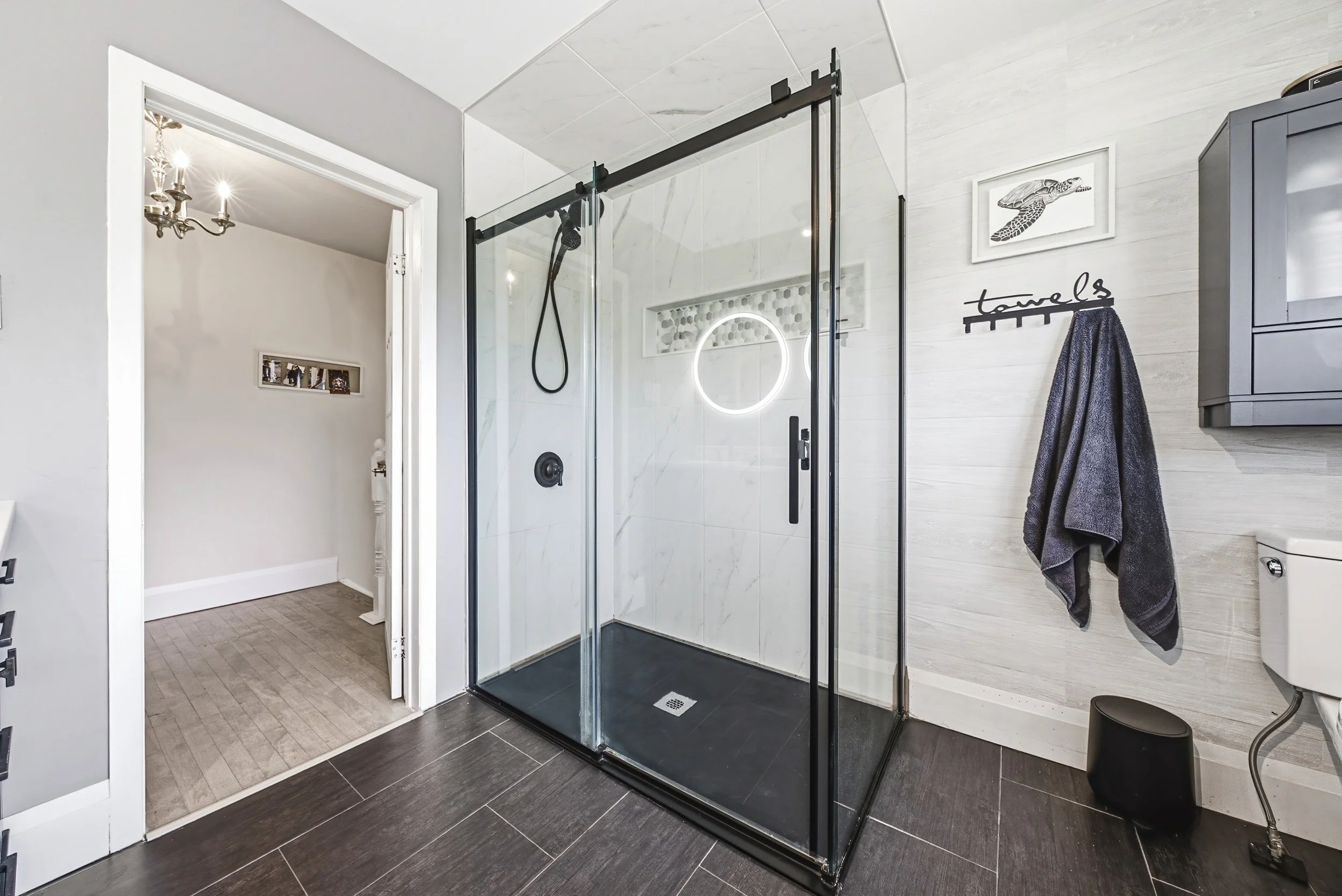 27 - 364 Fennell Ave W, Hamilton.jpg