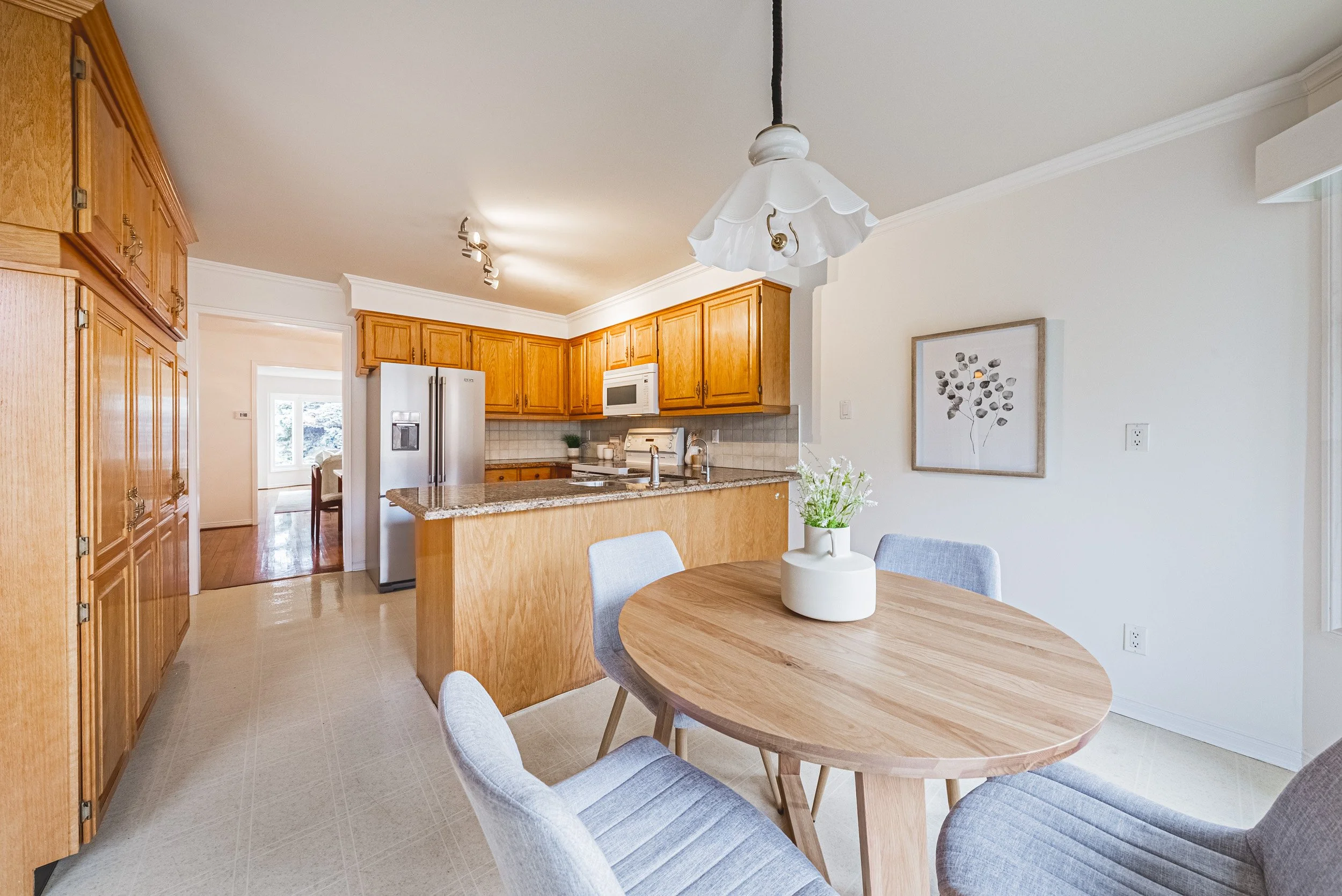 13 - 1595 Flamborough Cr EXT.jpg