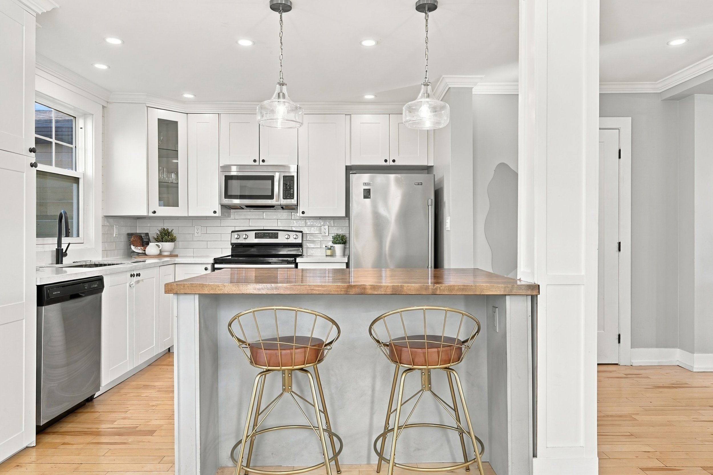 12 - 1231 Dunsmure Rd, Hamilton.jpg