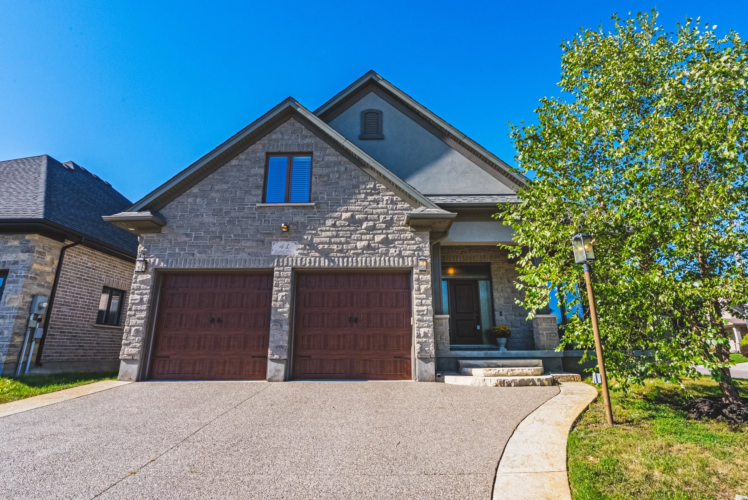 4 - 41 Zaduk Pl, Guelph.jpg
