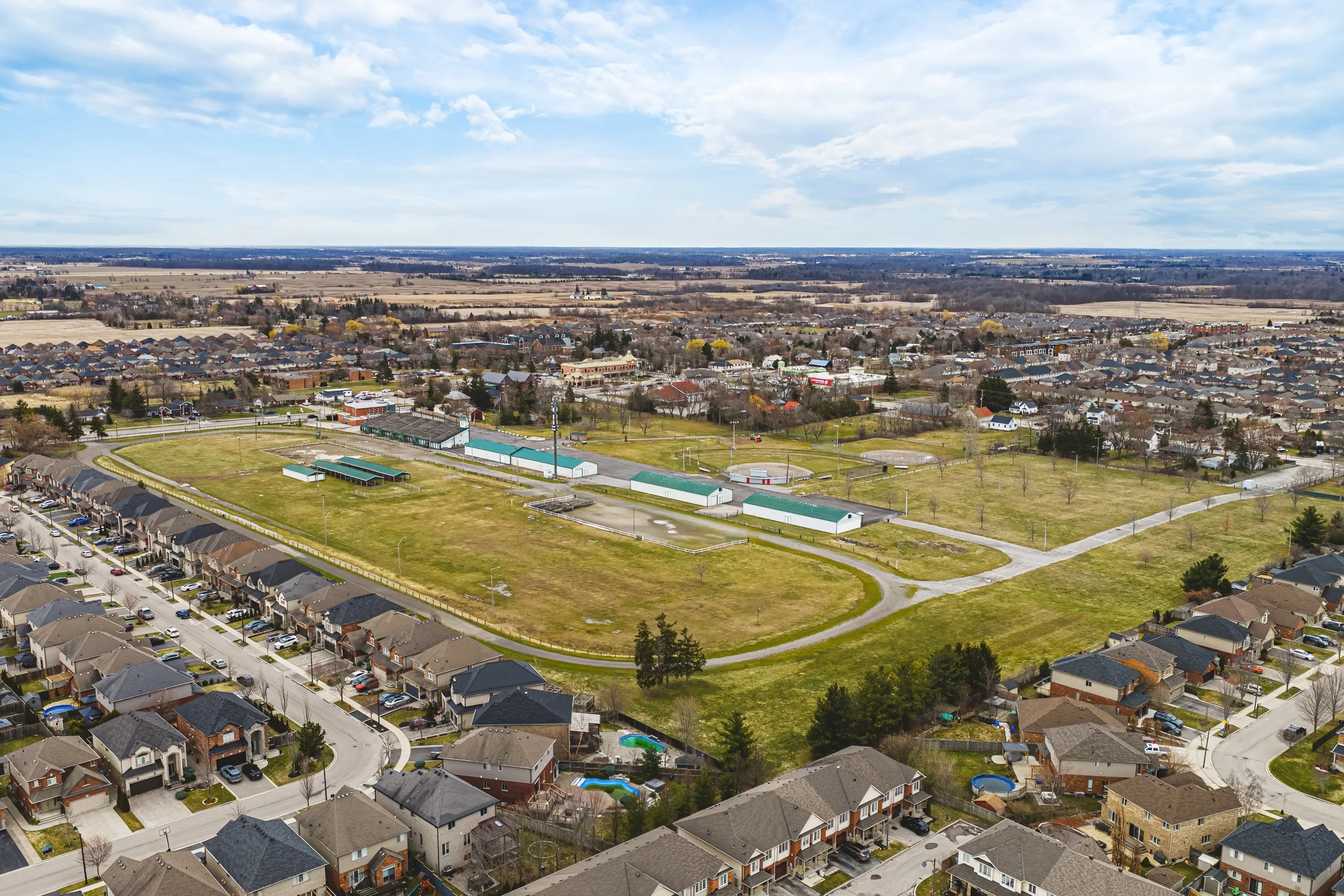 57 - 120 Valiant Cir, Binbrook.jpg