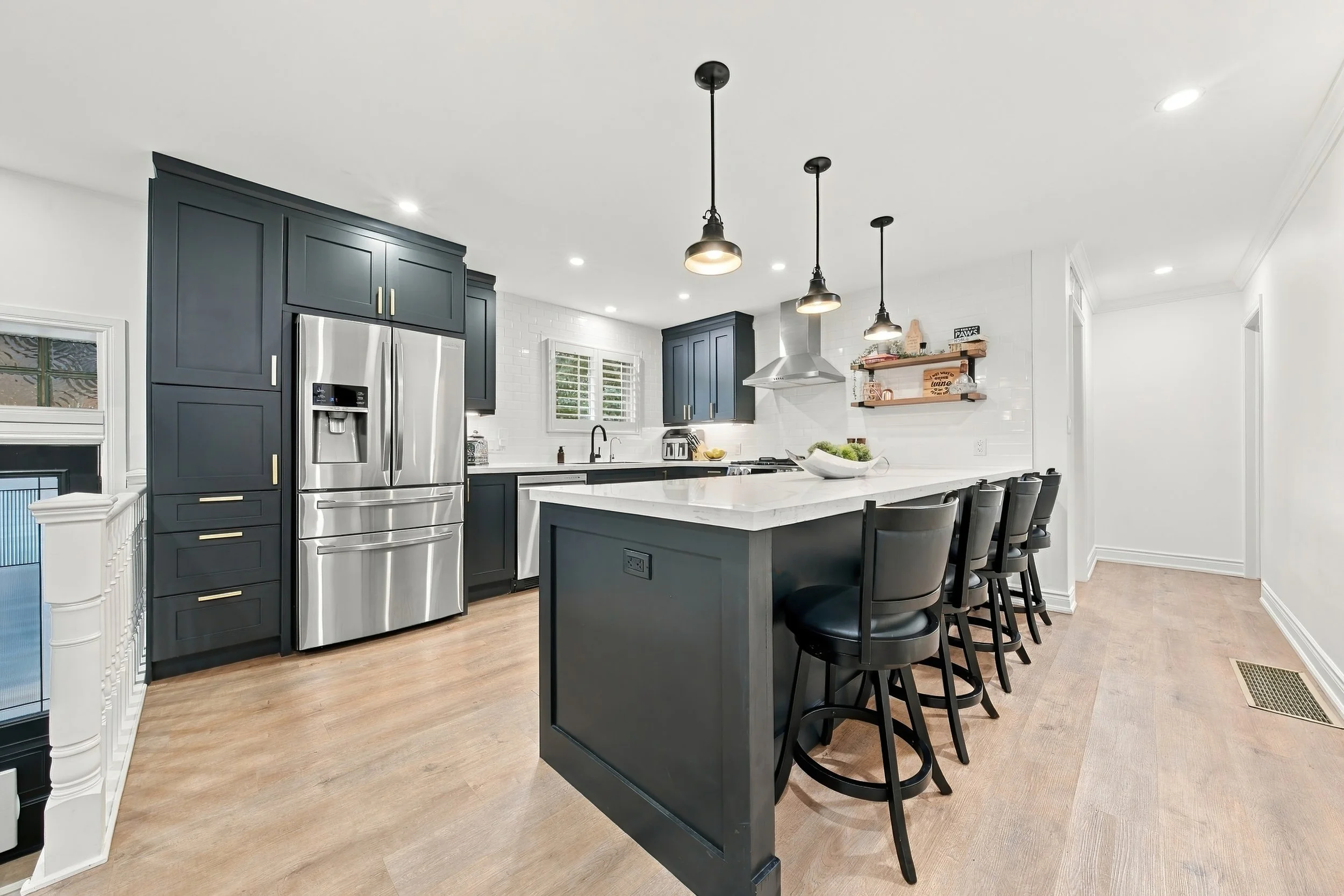 14 - 915 Tanager Ave, Burlington.jpg