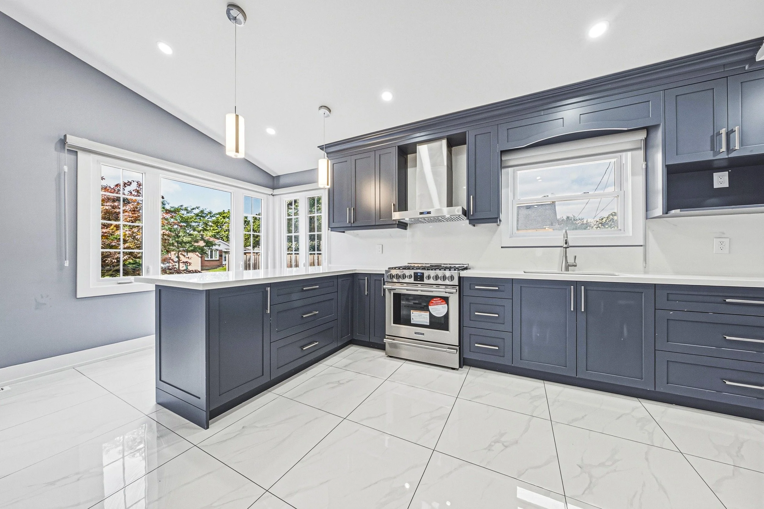 12 - 12 Stevenson Ave, London.jpg