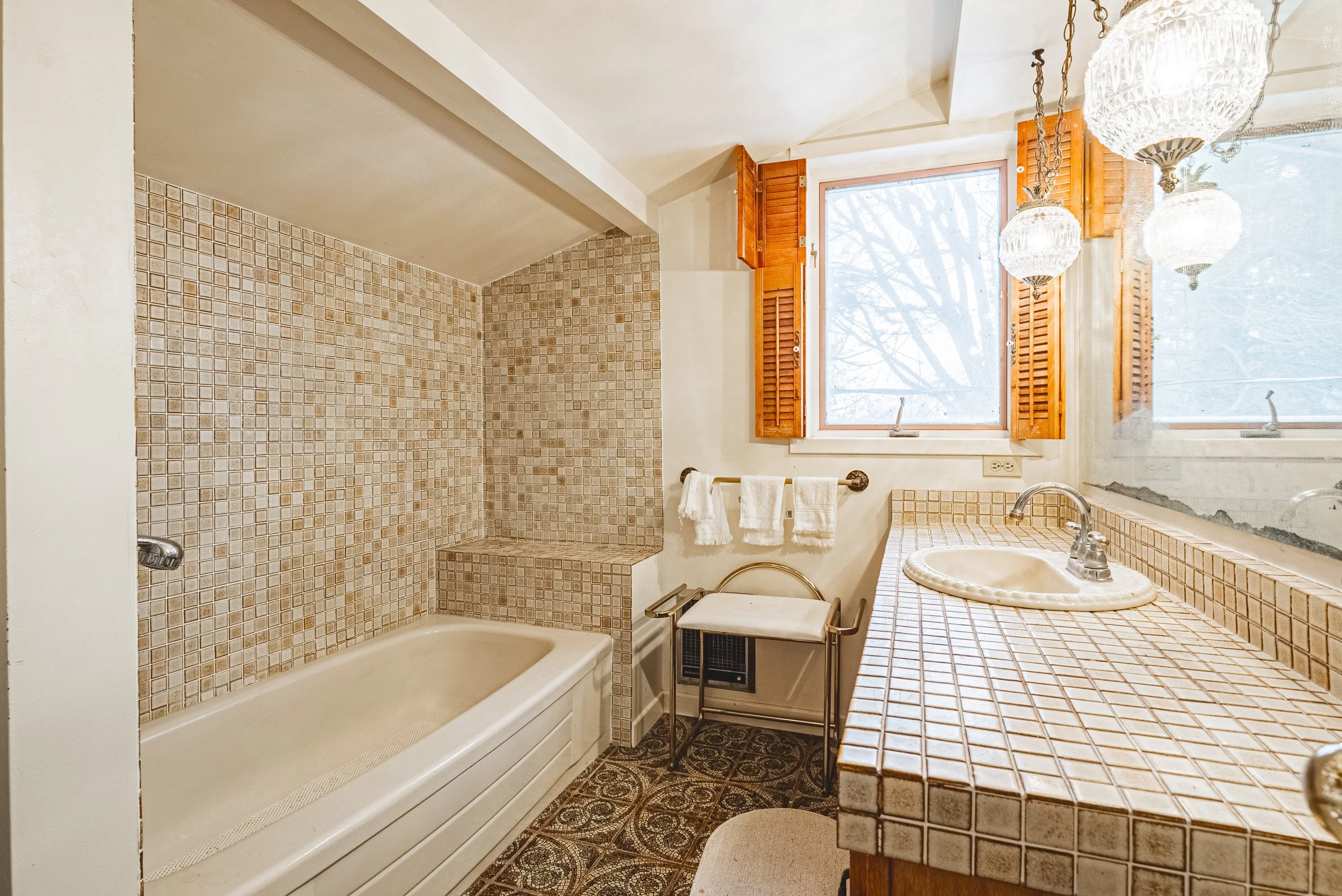 39 - 948 Concession 6 Townsend, Waterford.jpg