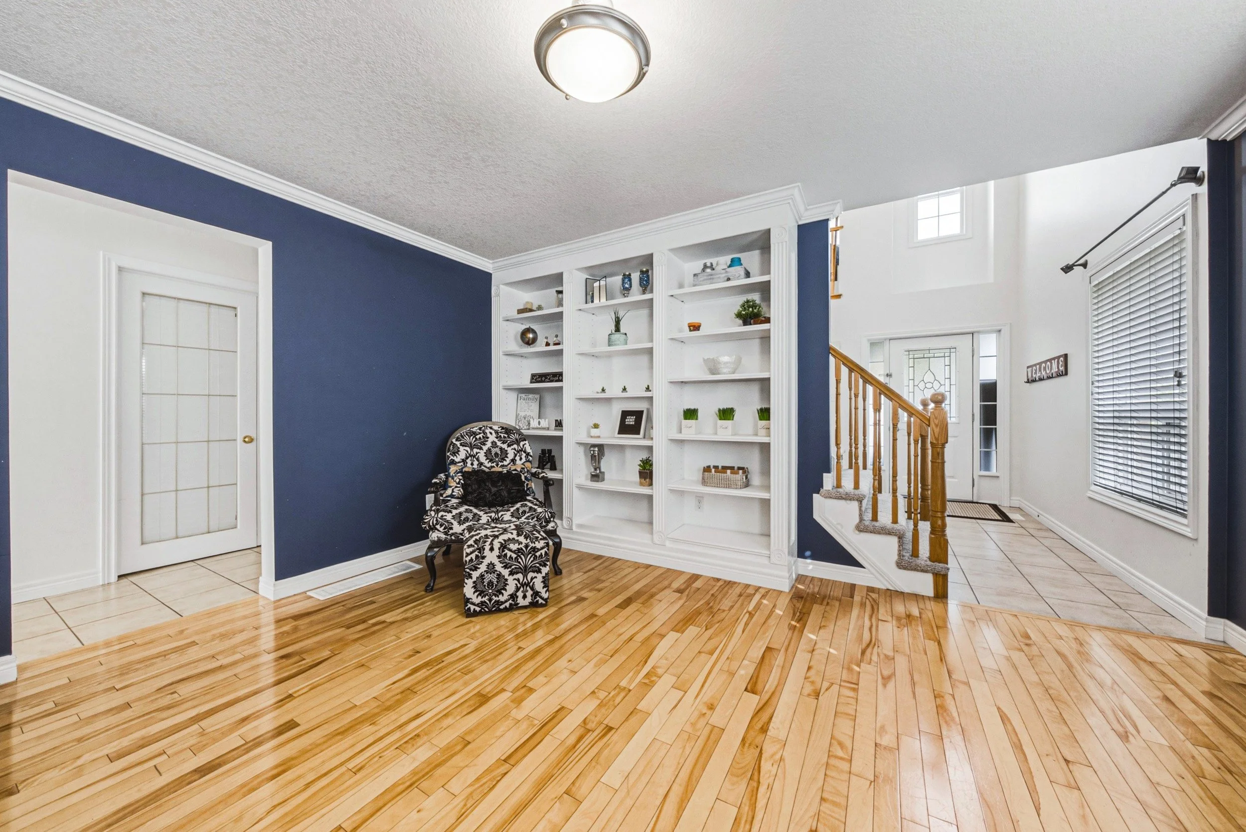 13 - 140 Country Club Dr, Cambridge.jpg