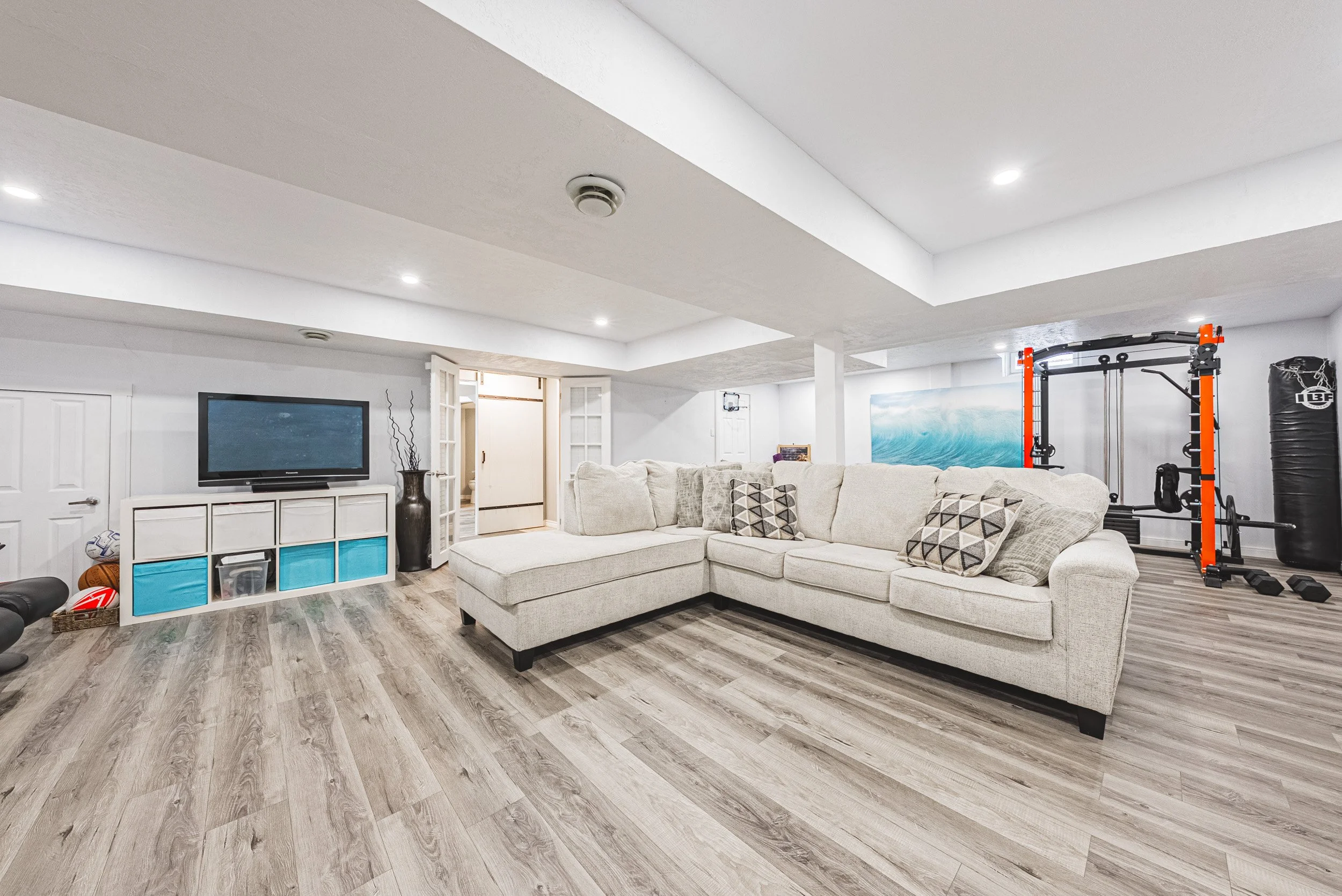 44 - 6 Second Rd W, Stoney Creek.jpg