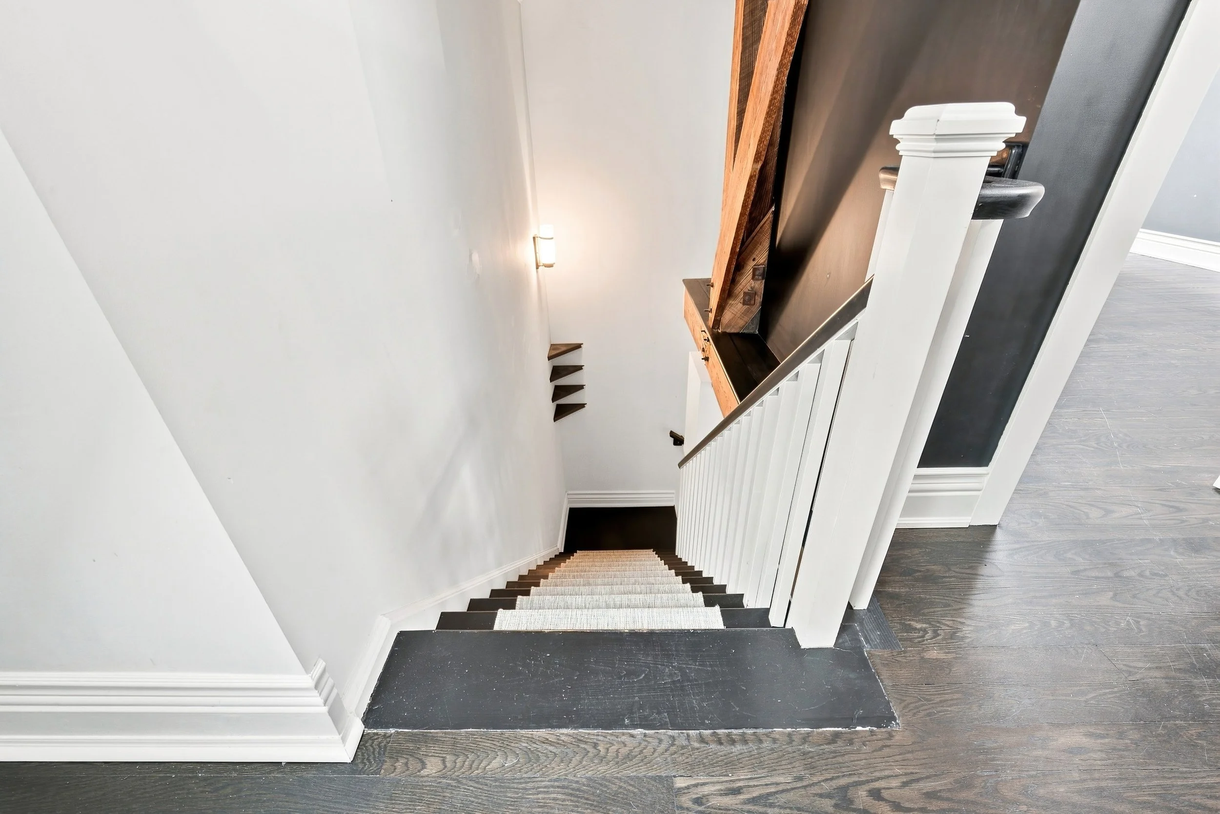 19 - 200 Stinson St PH16, Hamilton.jpg