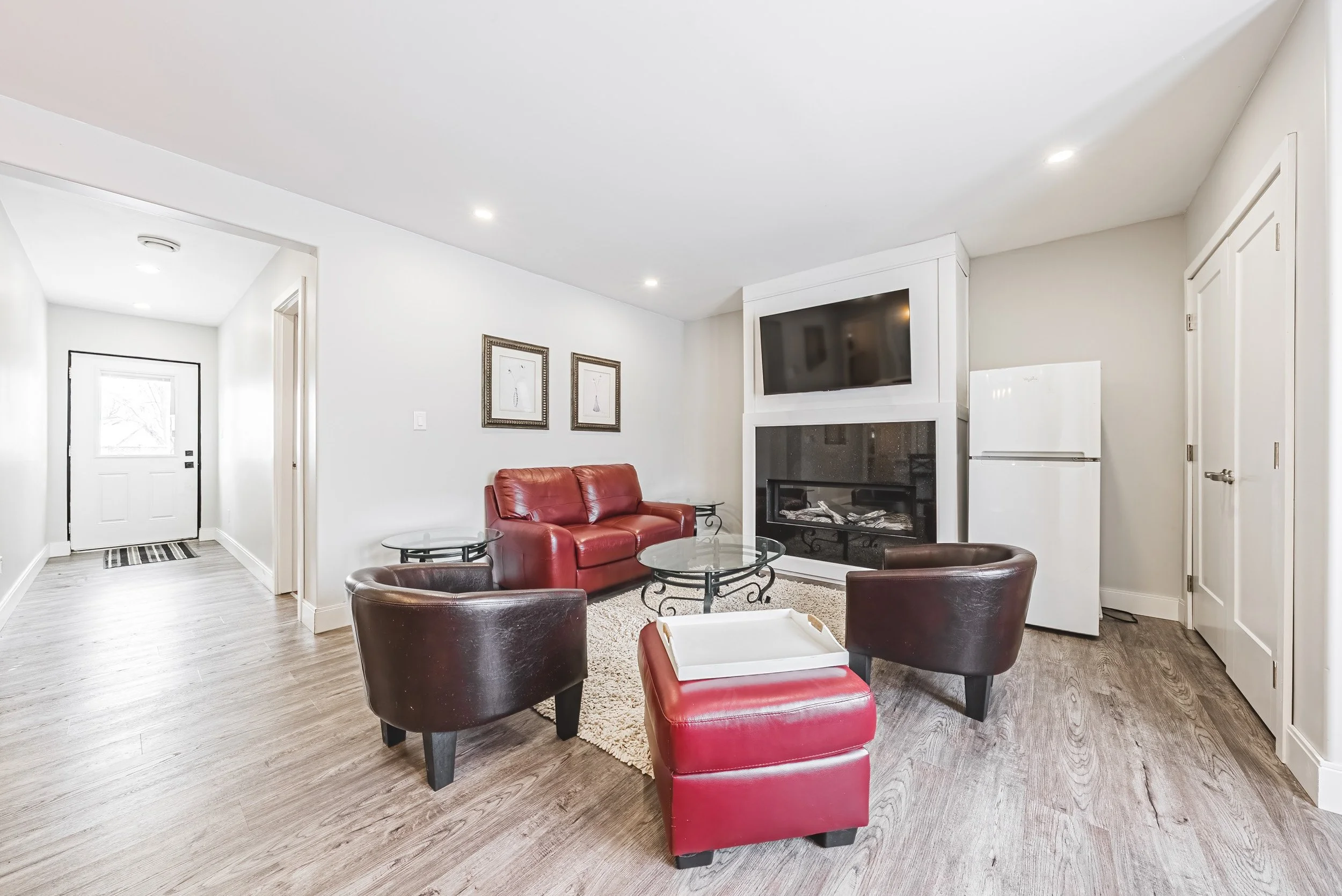 5 - 816 S Coast Dr, Selkirk.jpg