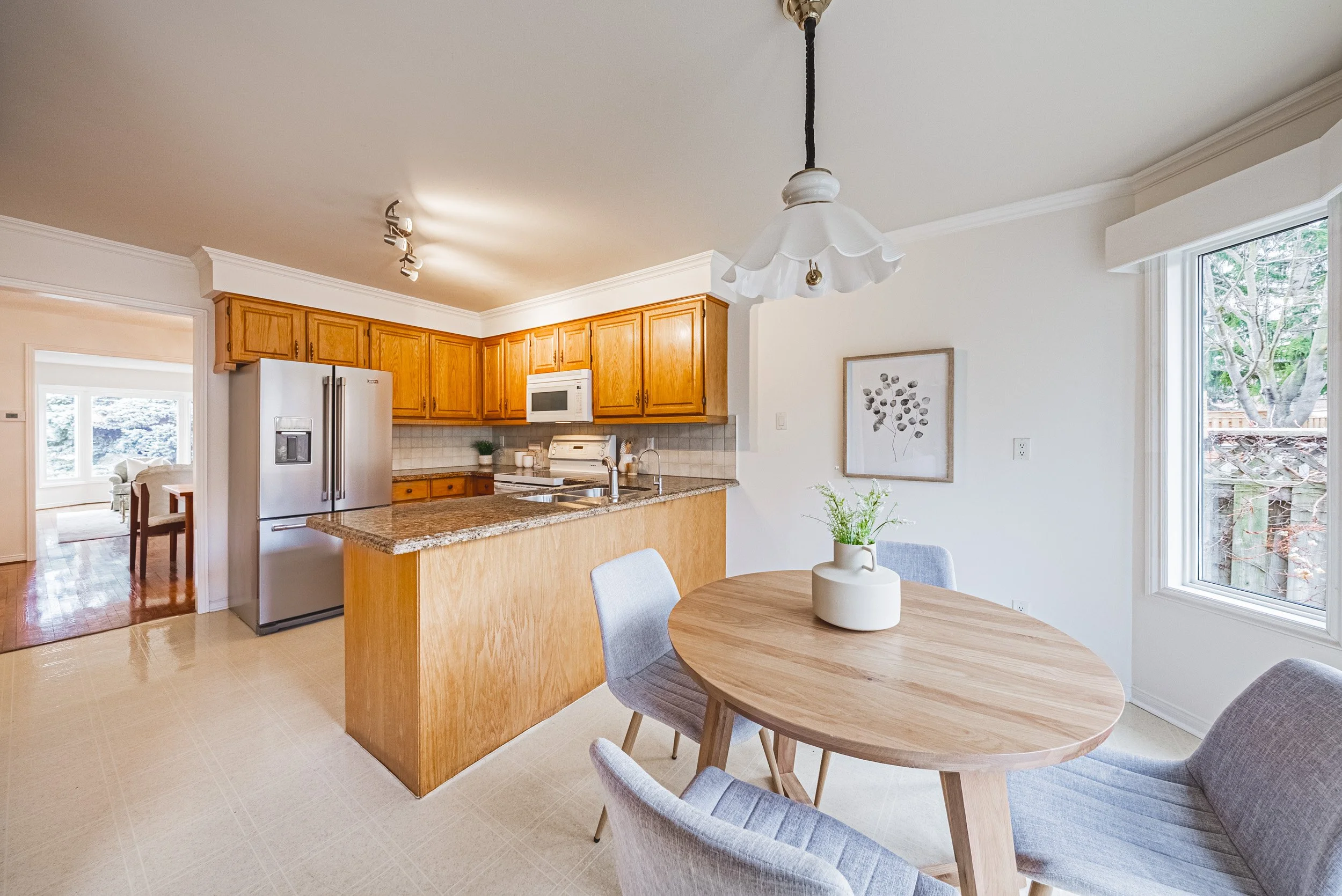 14 - 1595 Flamborough Cr EXT.jpg