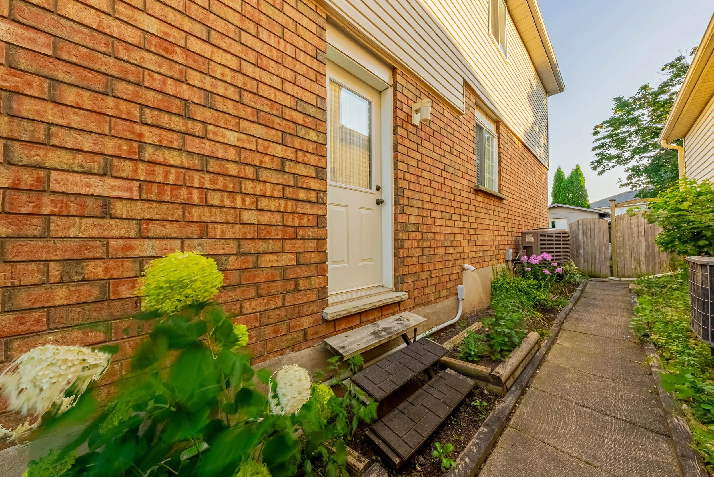 46 - 228 Holbeach Cres, Waterloo.jpg