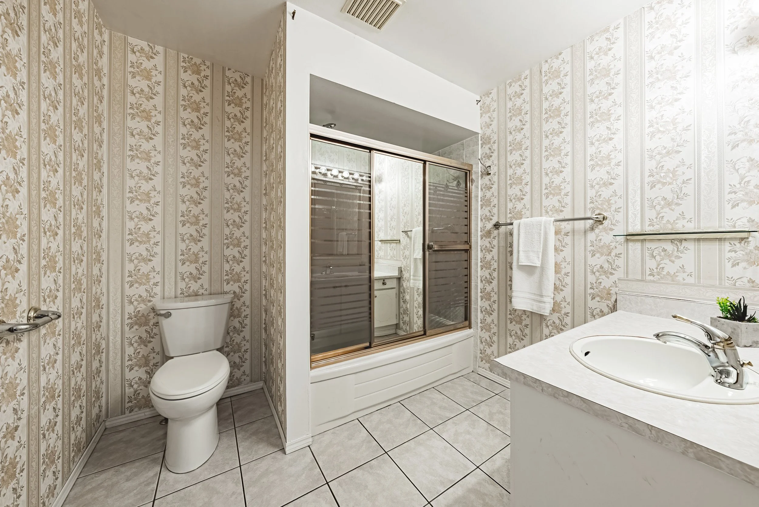 20 - 2360 Greenbank Trail, Burlington.jpg