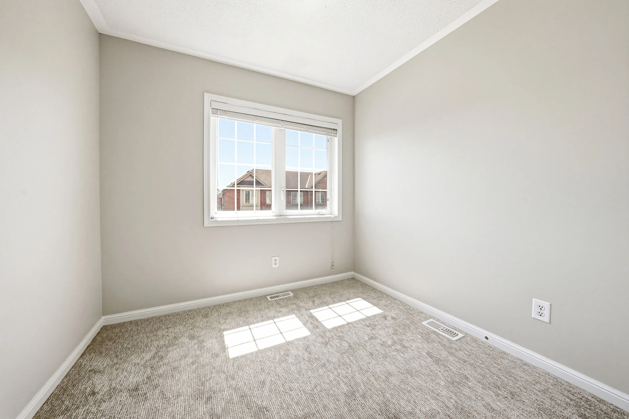 28 - 470 Beach Blvd #8, Hamilton.jpg