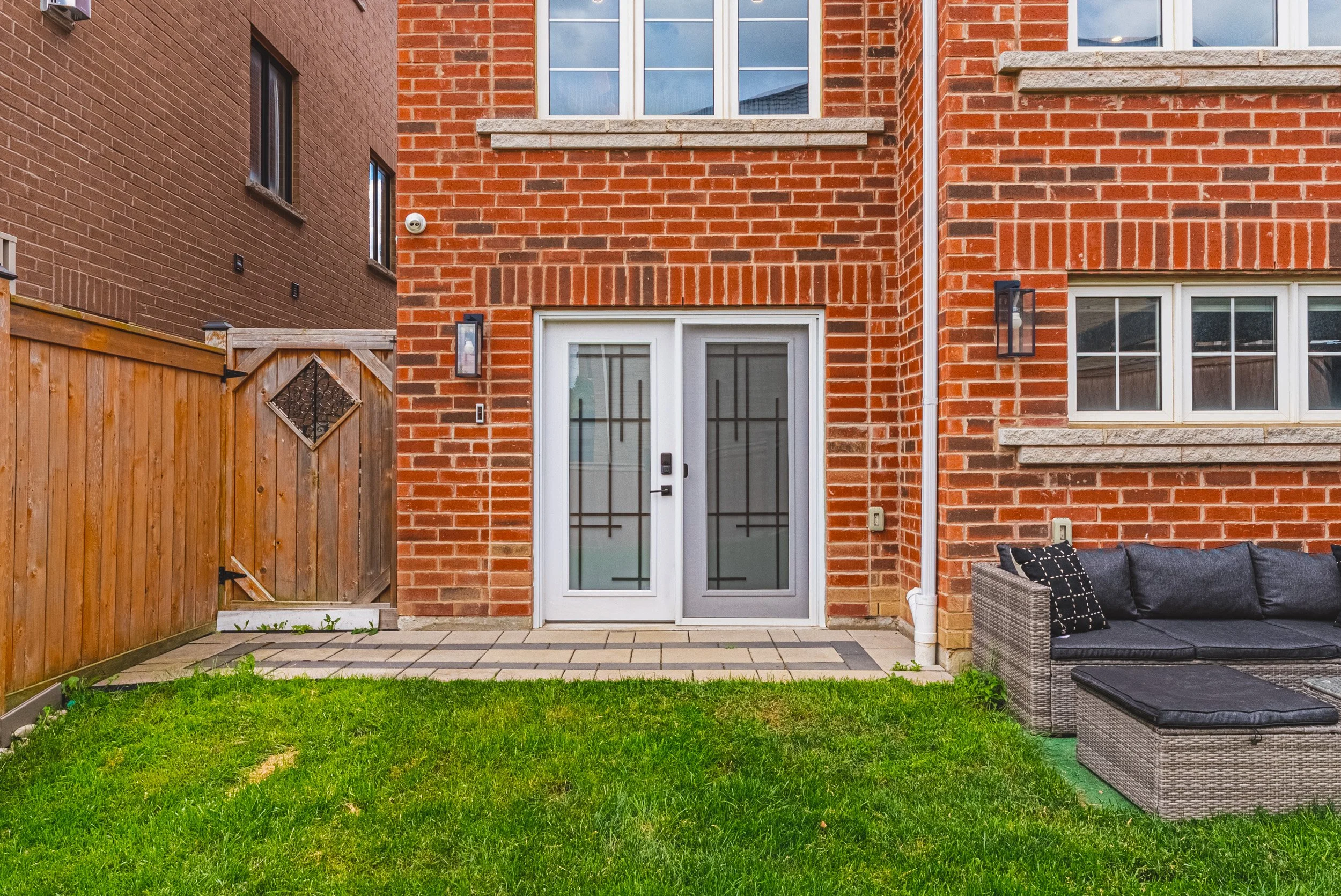 63 - 55 Roberts Dr, Ancaster.jpg