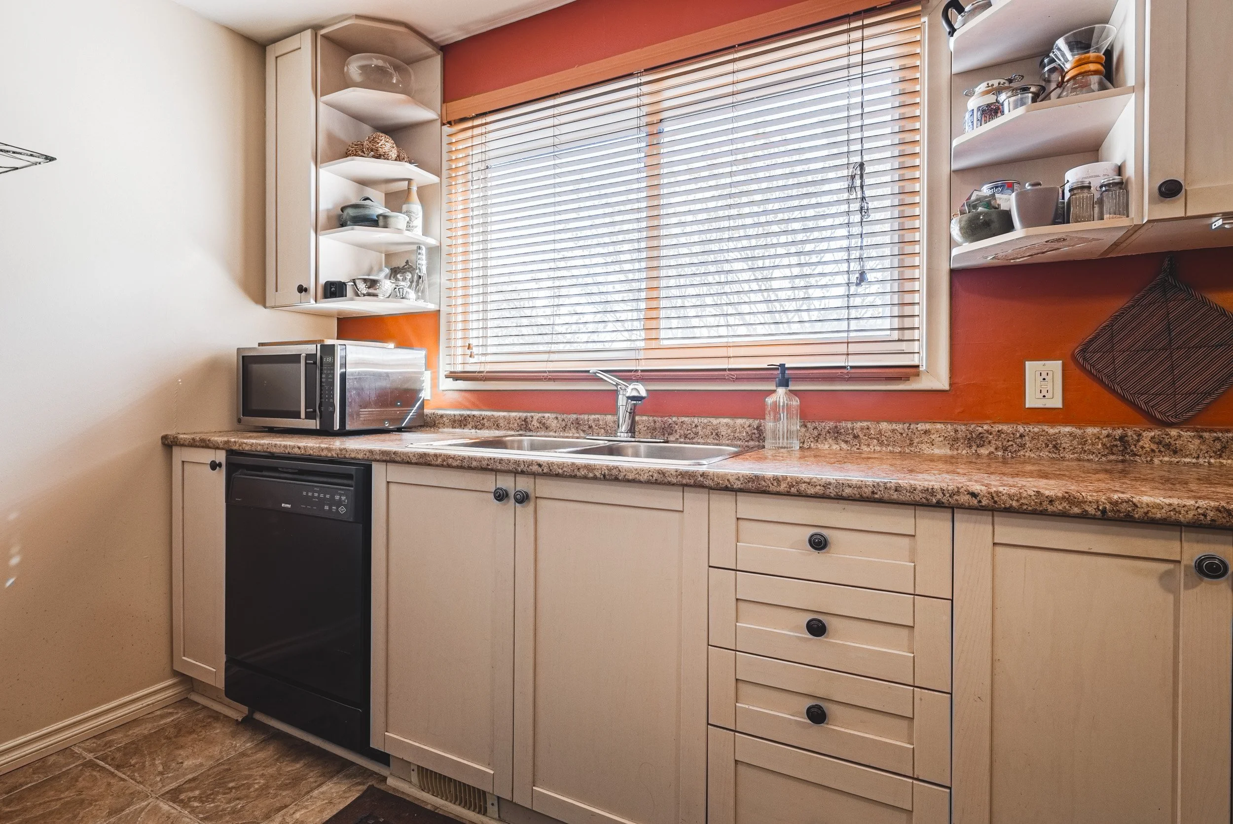 16 - 28 Munn St, Hamilton.jpg