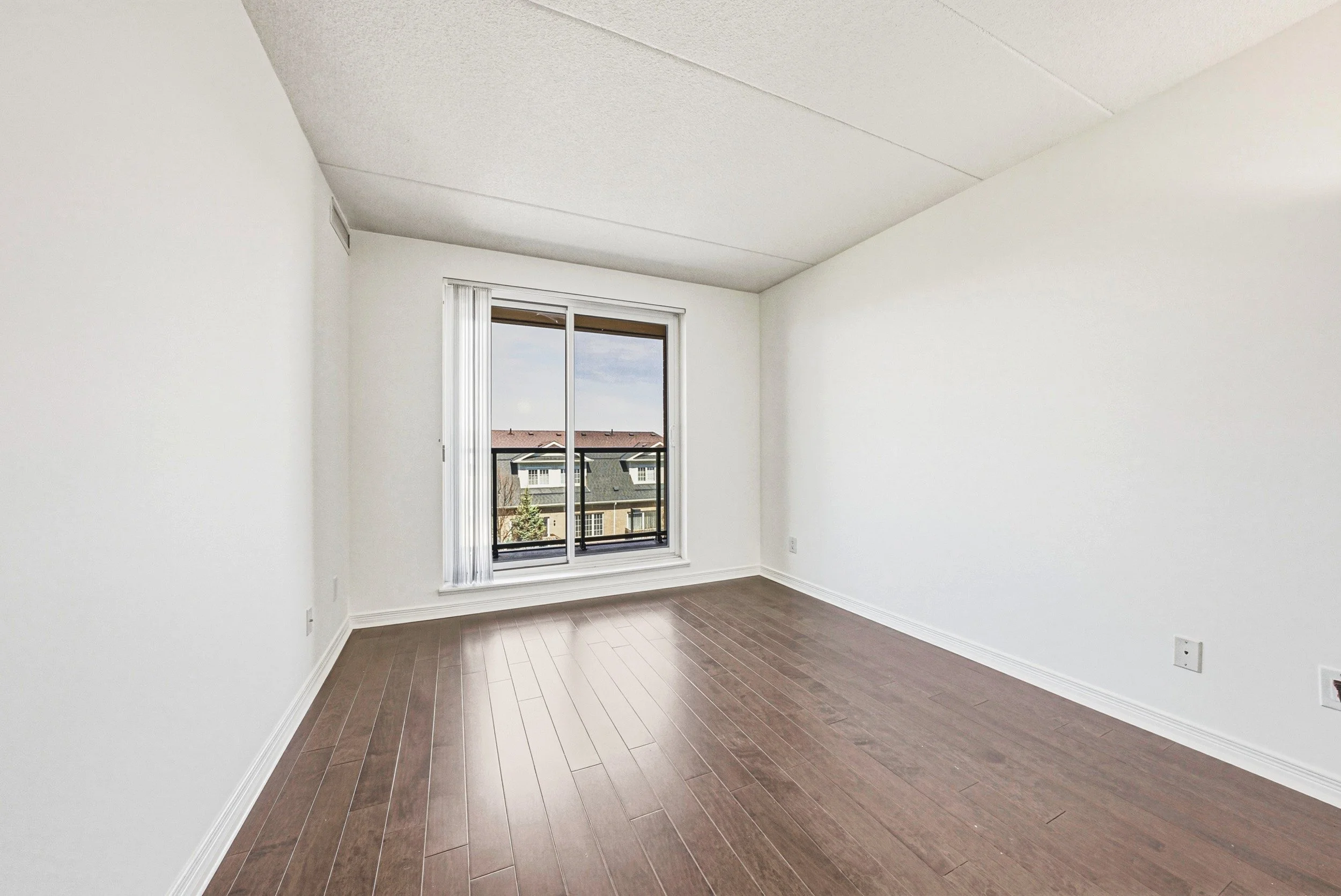 14 - 60 Via Rosedale #316, Brampton.jpg