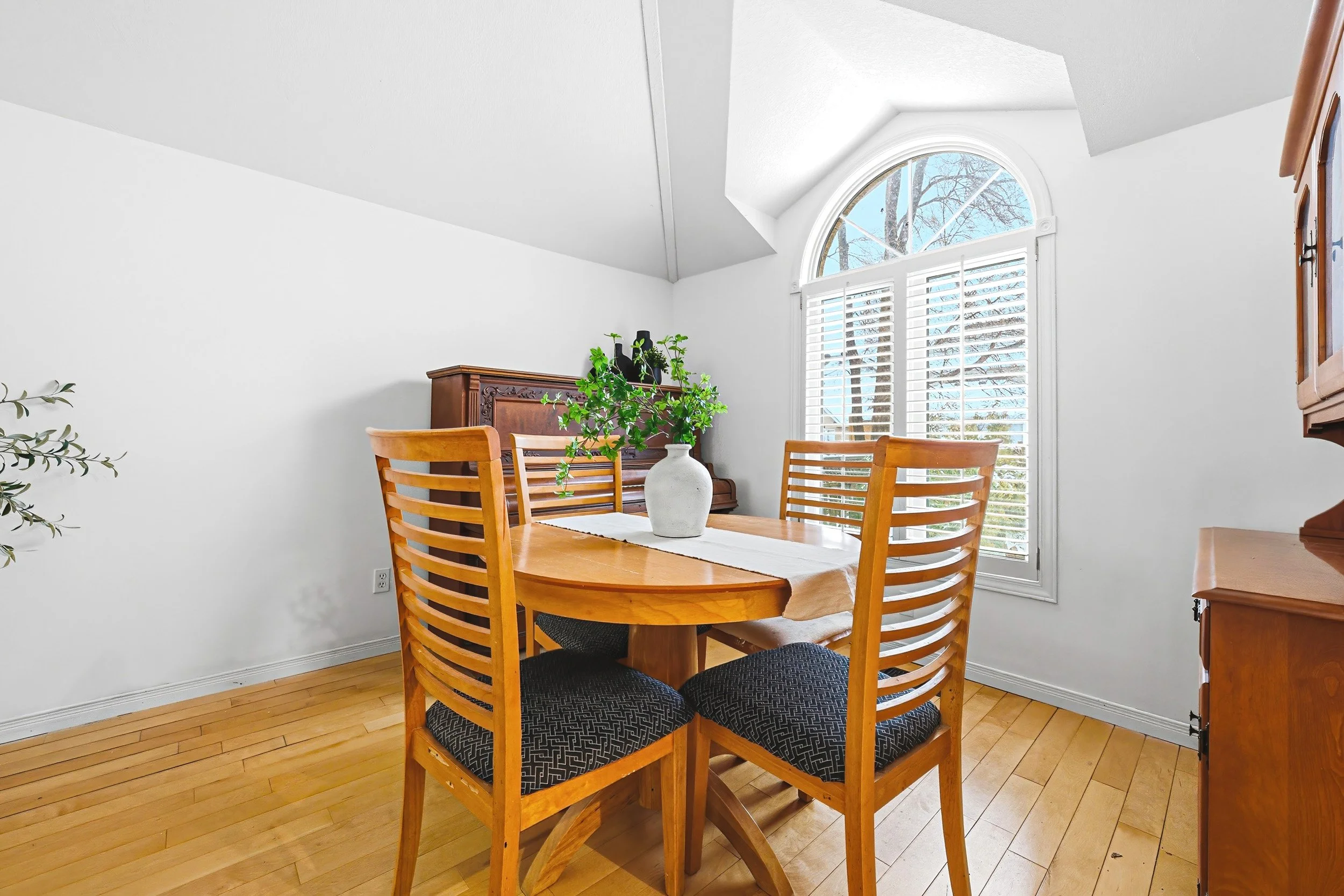 8 - 11 Gaw Cres, Guelph.jpg