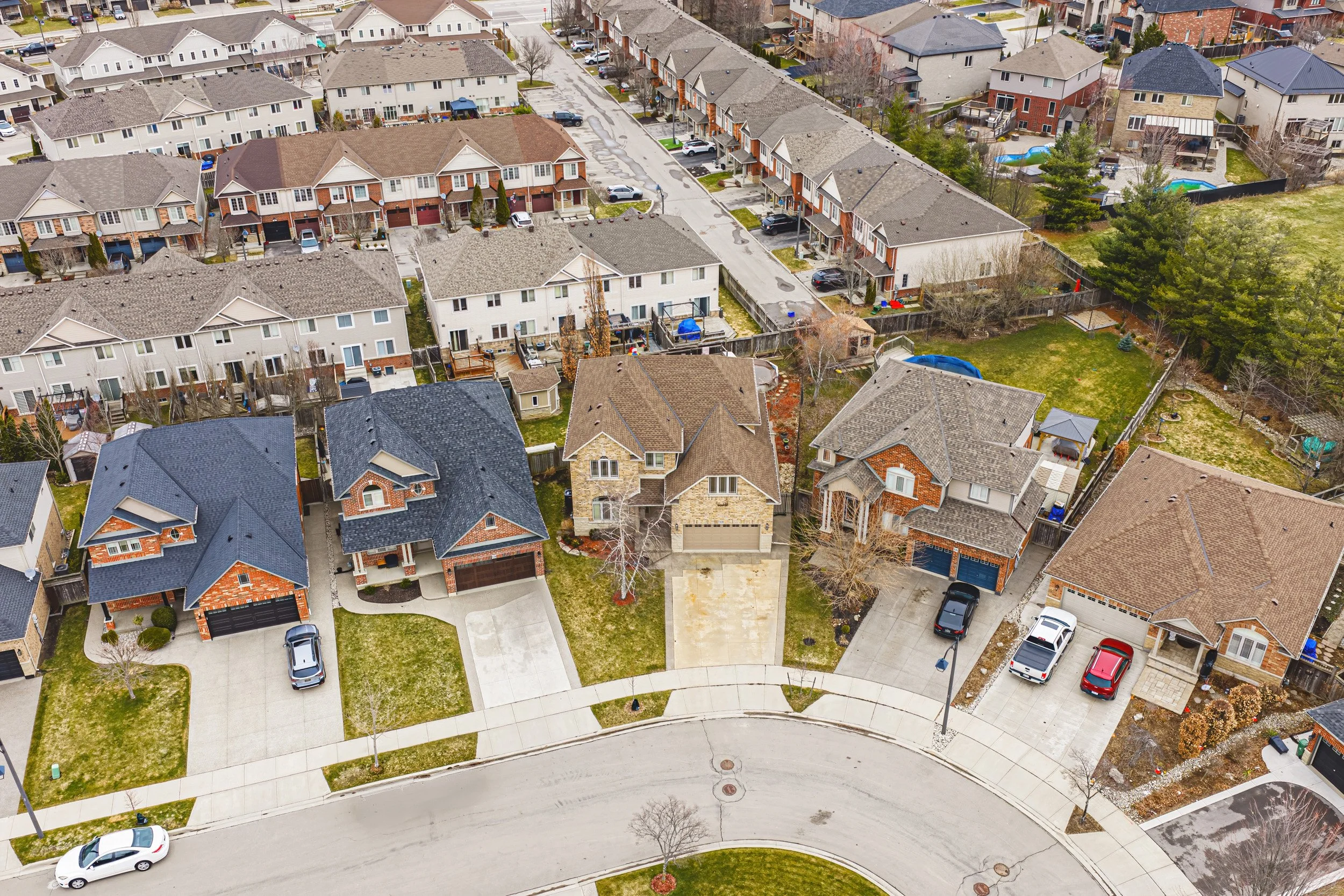 51 - 120 Valiant Cir, Binbrook.jpg