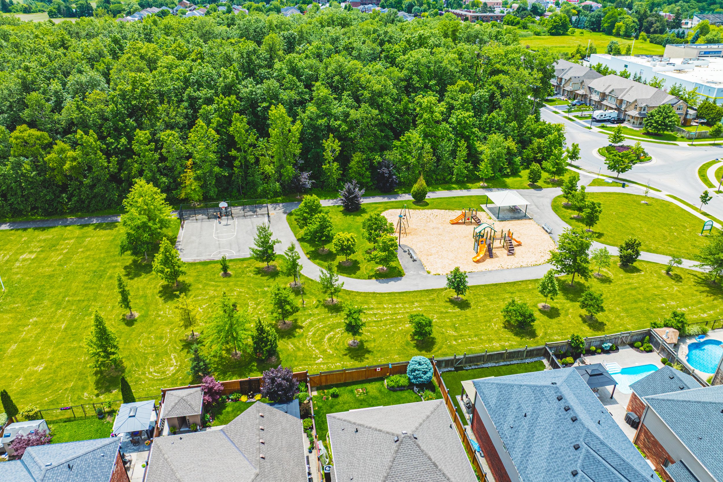 47 - 20 Degrow Cres, Binbrook.jpg