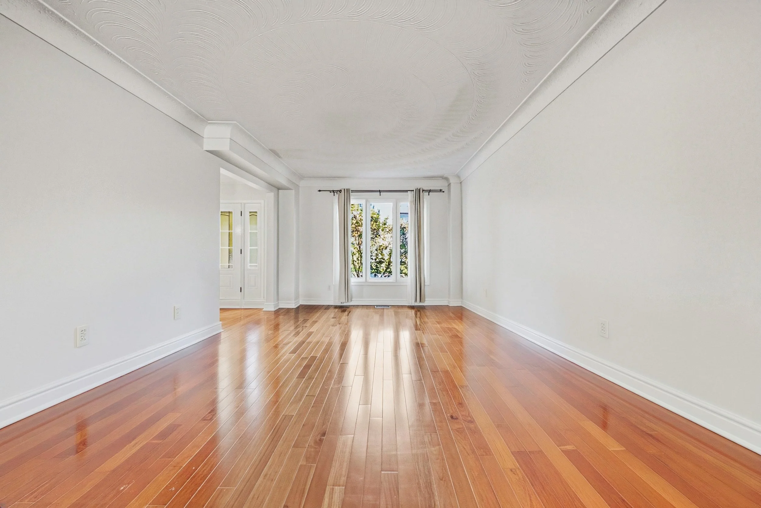 8 - 21 Moss Blvd, Dundas.jpg