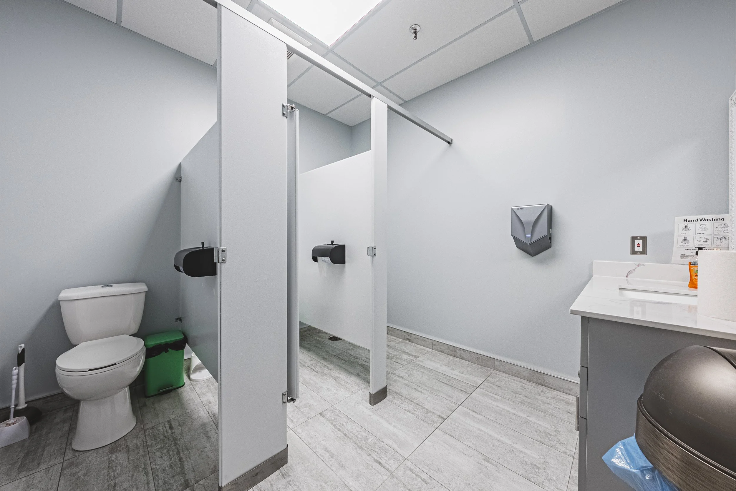 16 - 8 Edvac Dr, Brampton.jpg