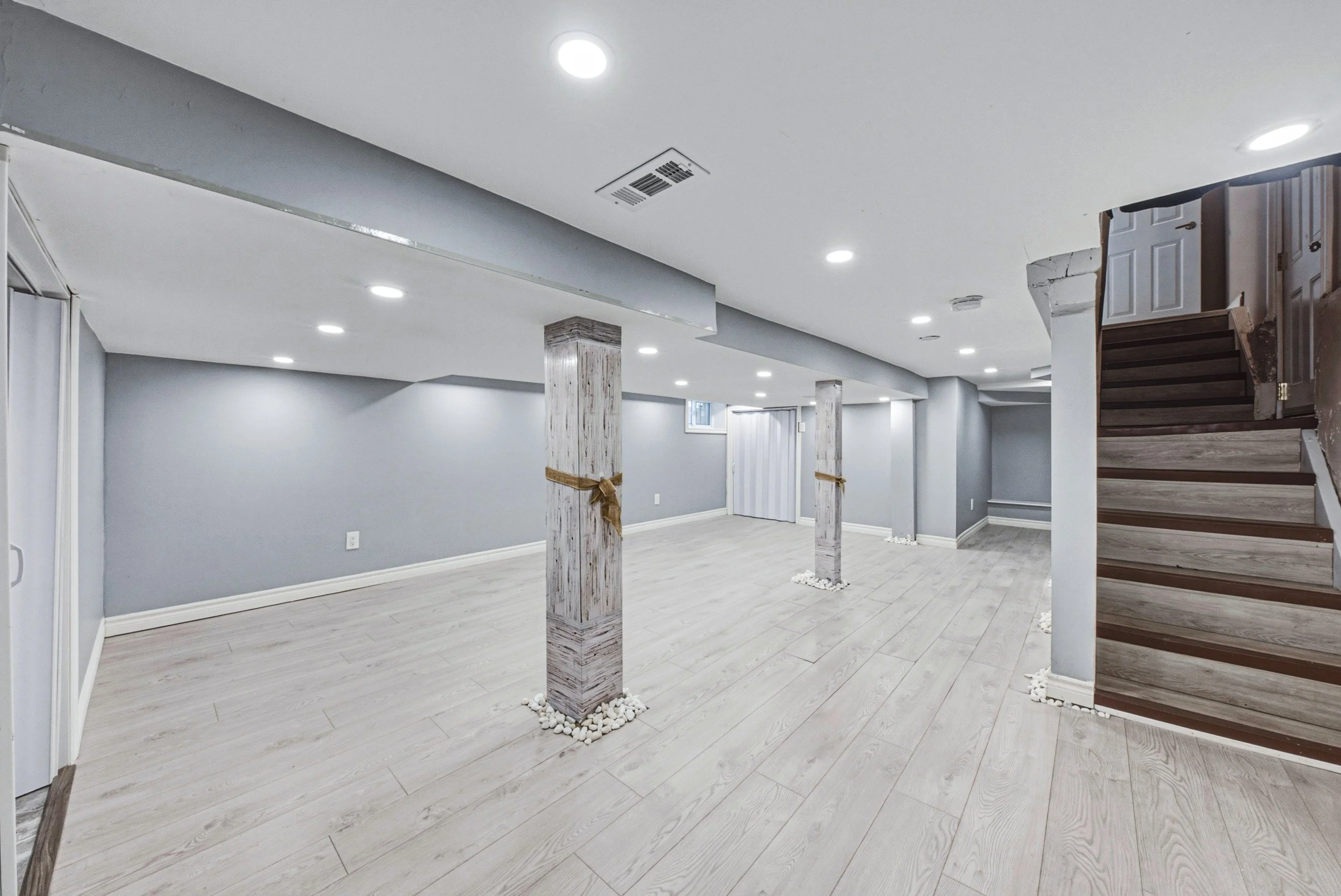29 - 218 Grosvenor Ave N, Hamilton.jpg