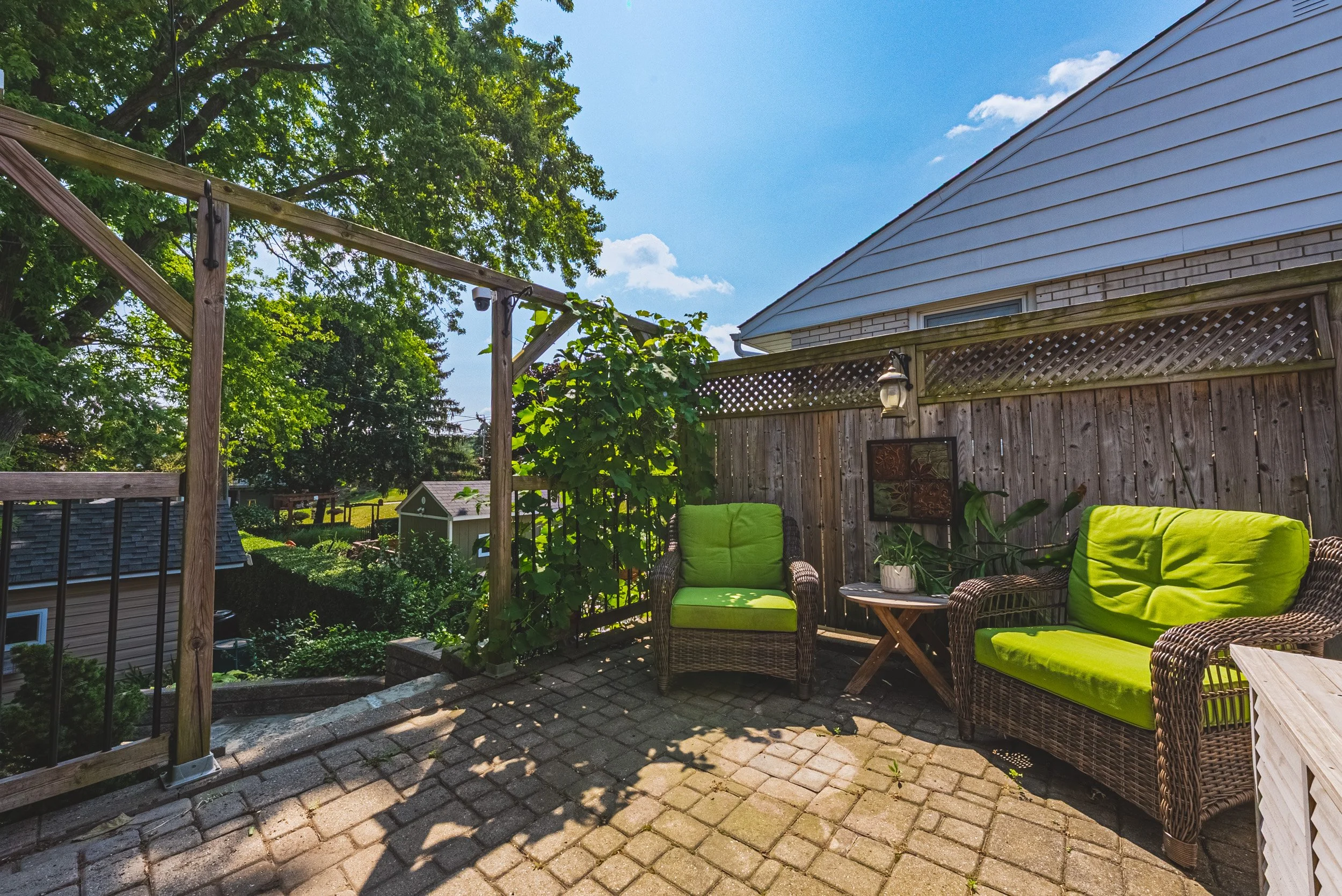 29 - 1821 Biscayne Dr, Cambridge.jpg