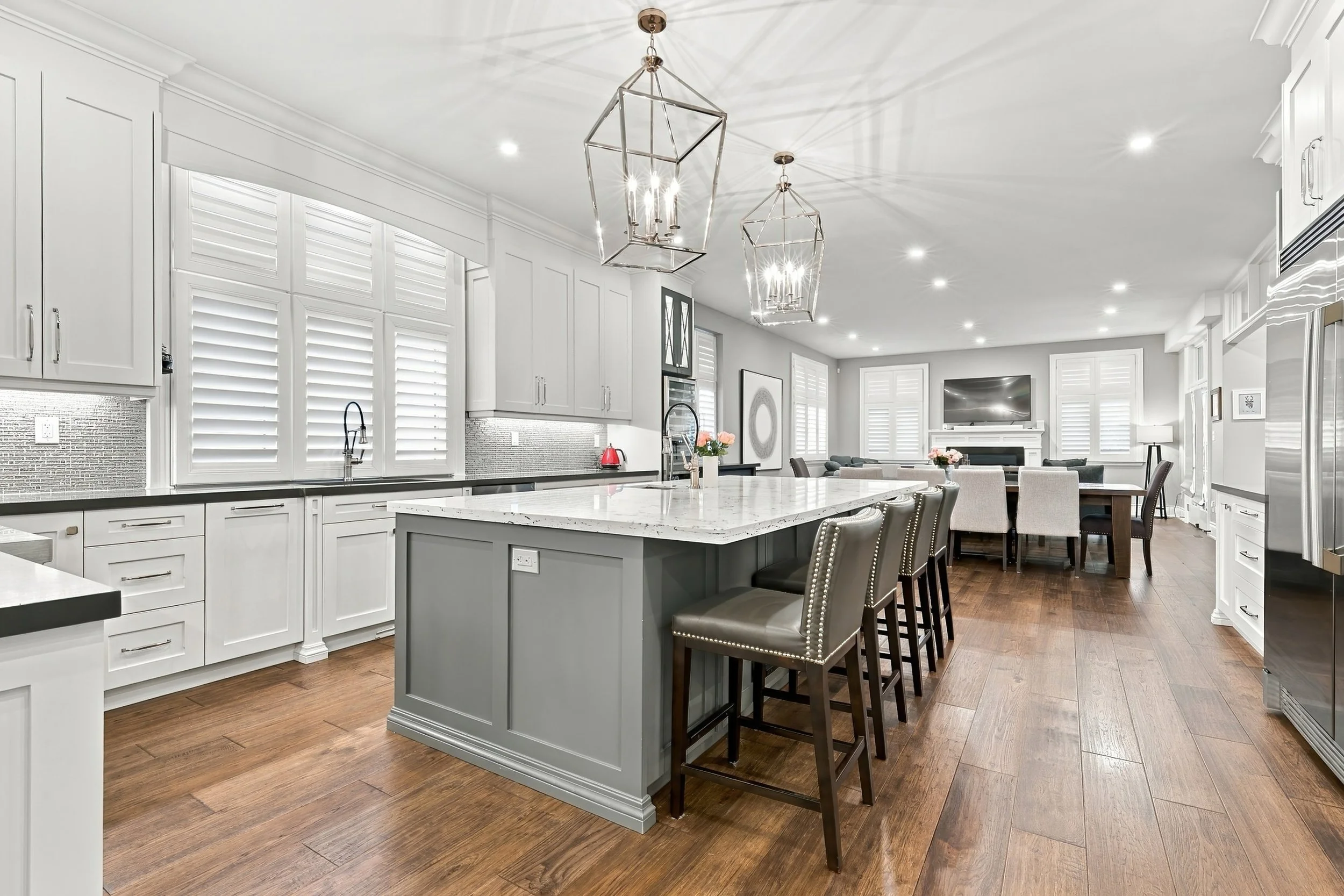 14 - 4369 Lakeshore Rd, Burlington.jpg