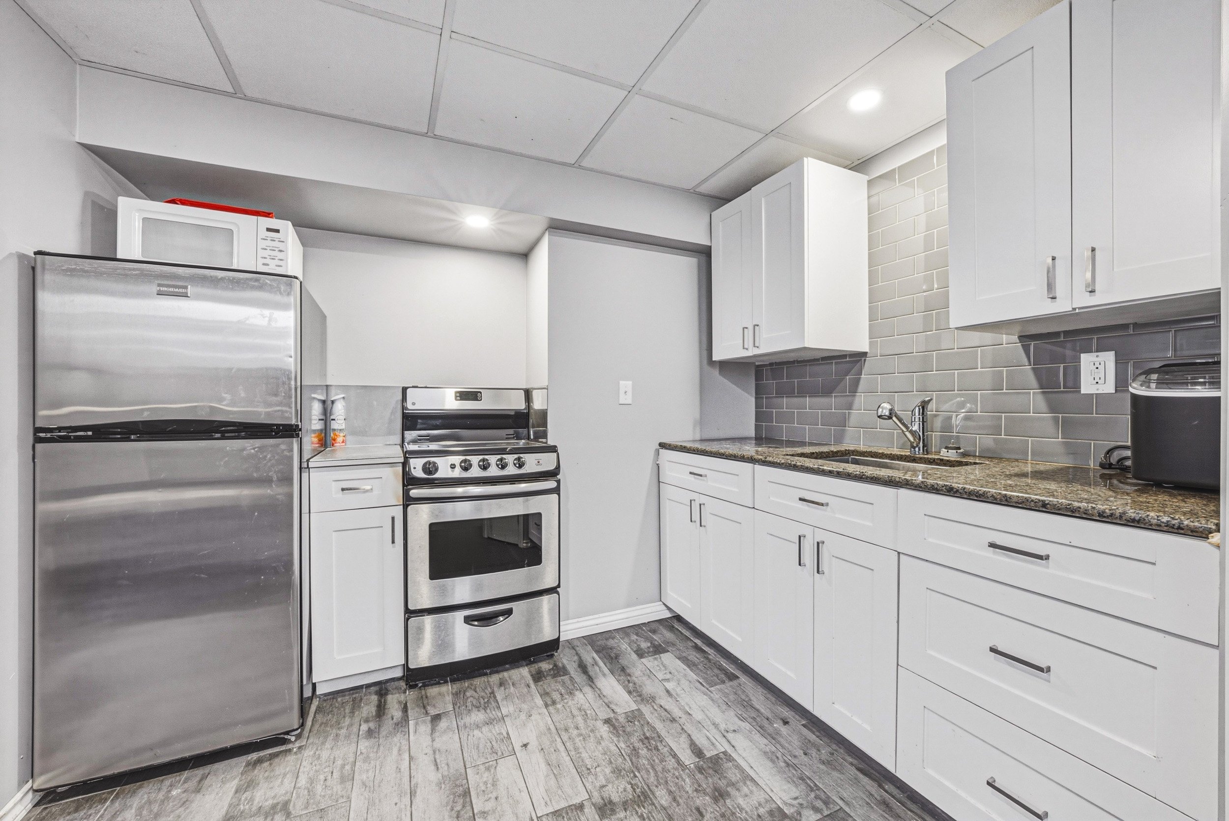26 - 161 Ivon Ave, Hamilton.jpg