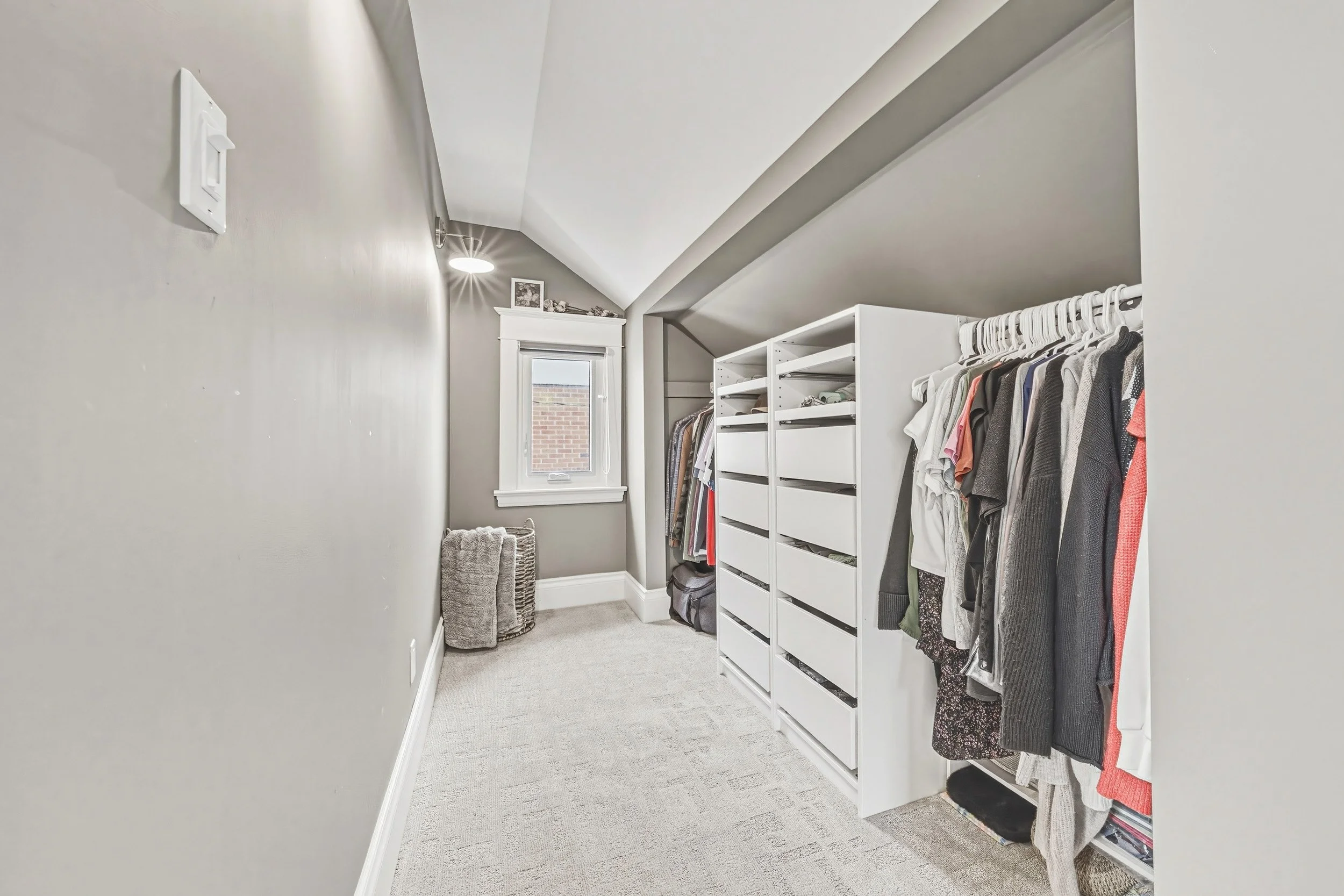 24 - 6 Nelles Blvd, Grimsby.jpg