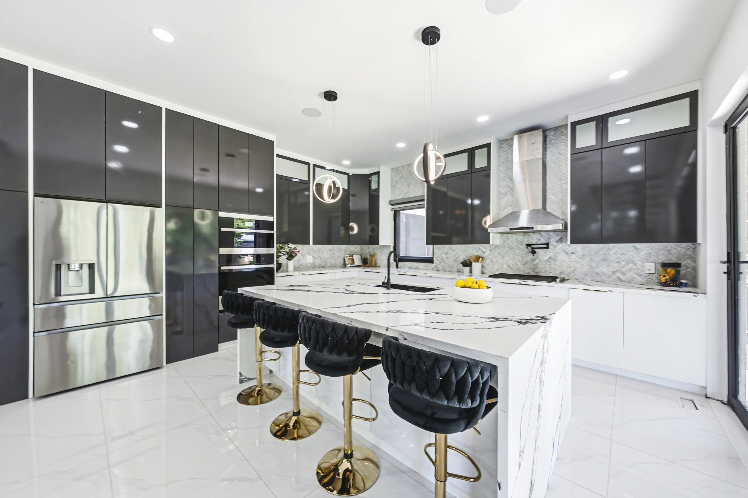 18 - 4511 Guelph Line, Burlington.jpg