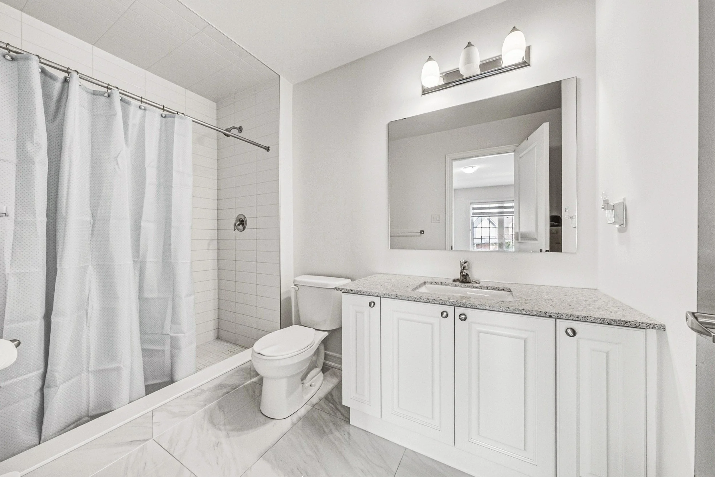 7 - 733 Gilmour Cres, Shelburne.jpg