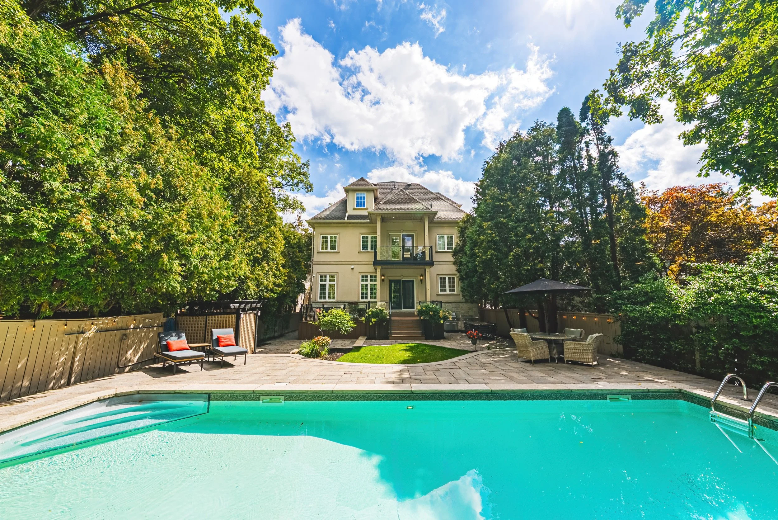 61 - 3021 Woodland Park Dr, Burlington.jpg