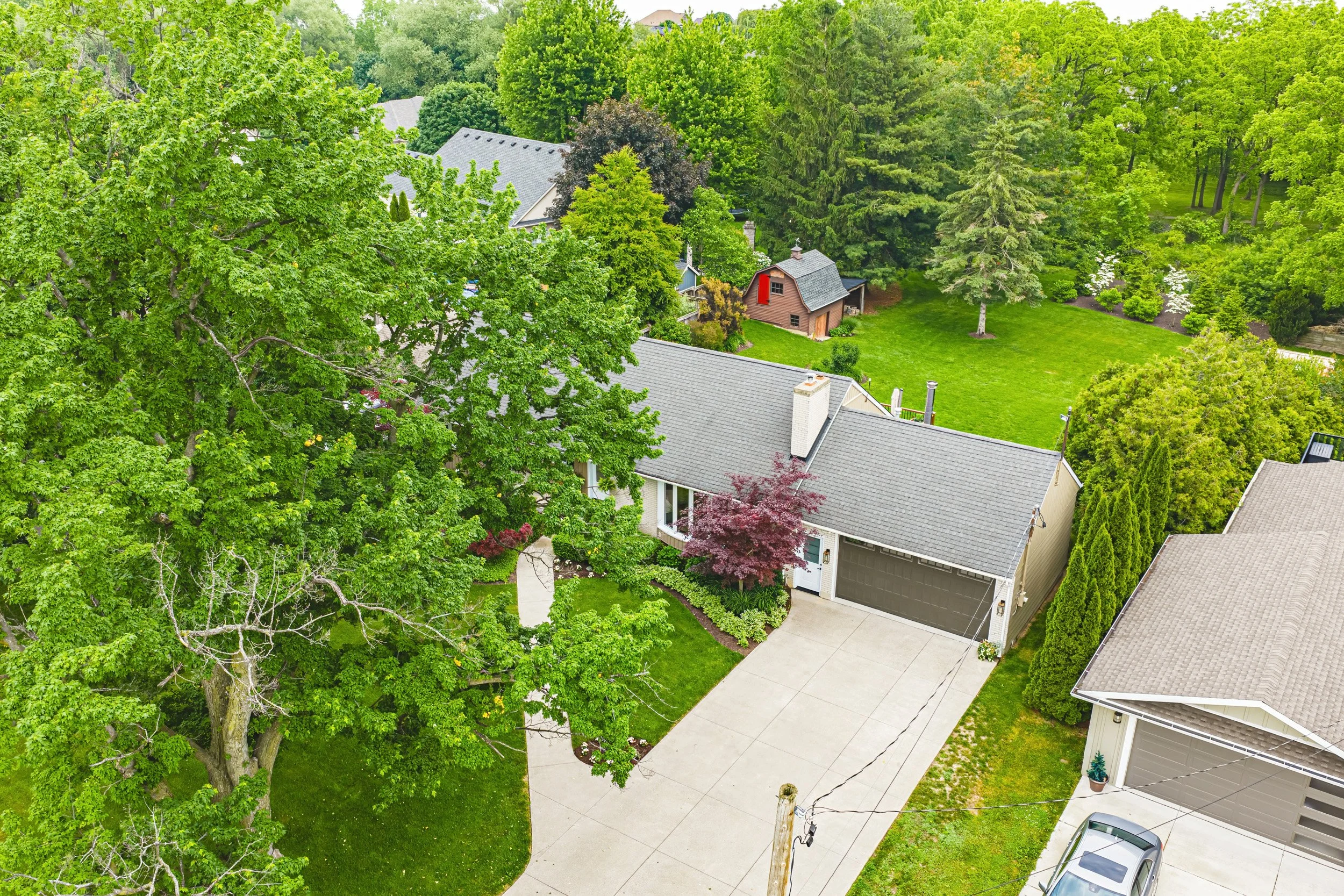 53 - 4897 Victoria Ave N, Vineland Station.jpg