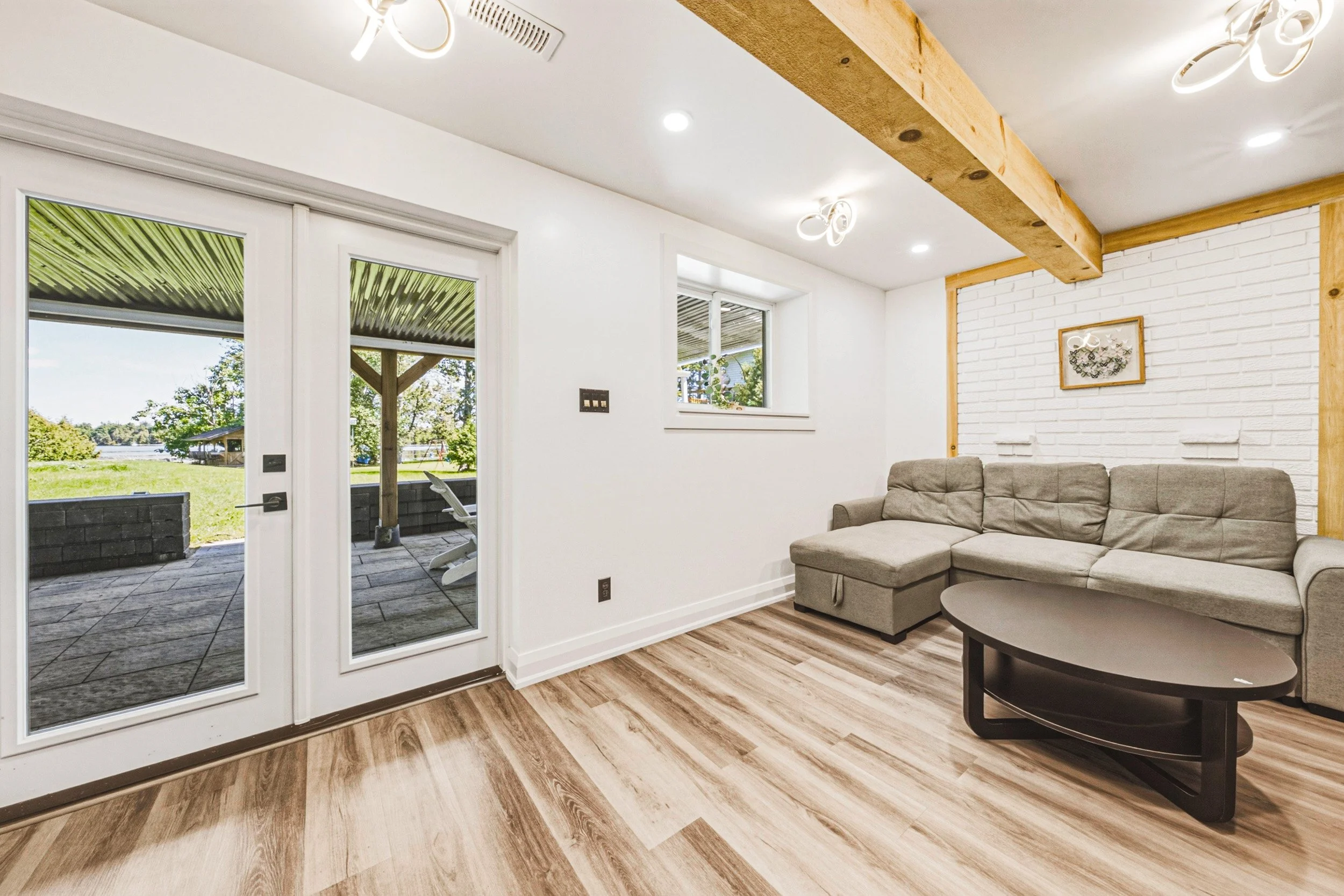 19 - 8 Ewen St, Kawartha Lakes.jpg