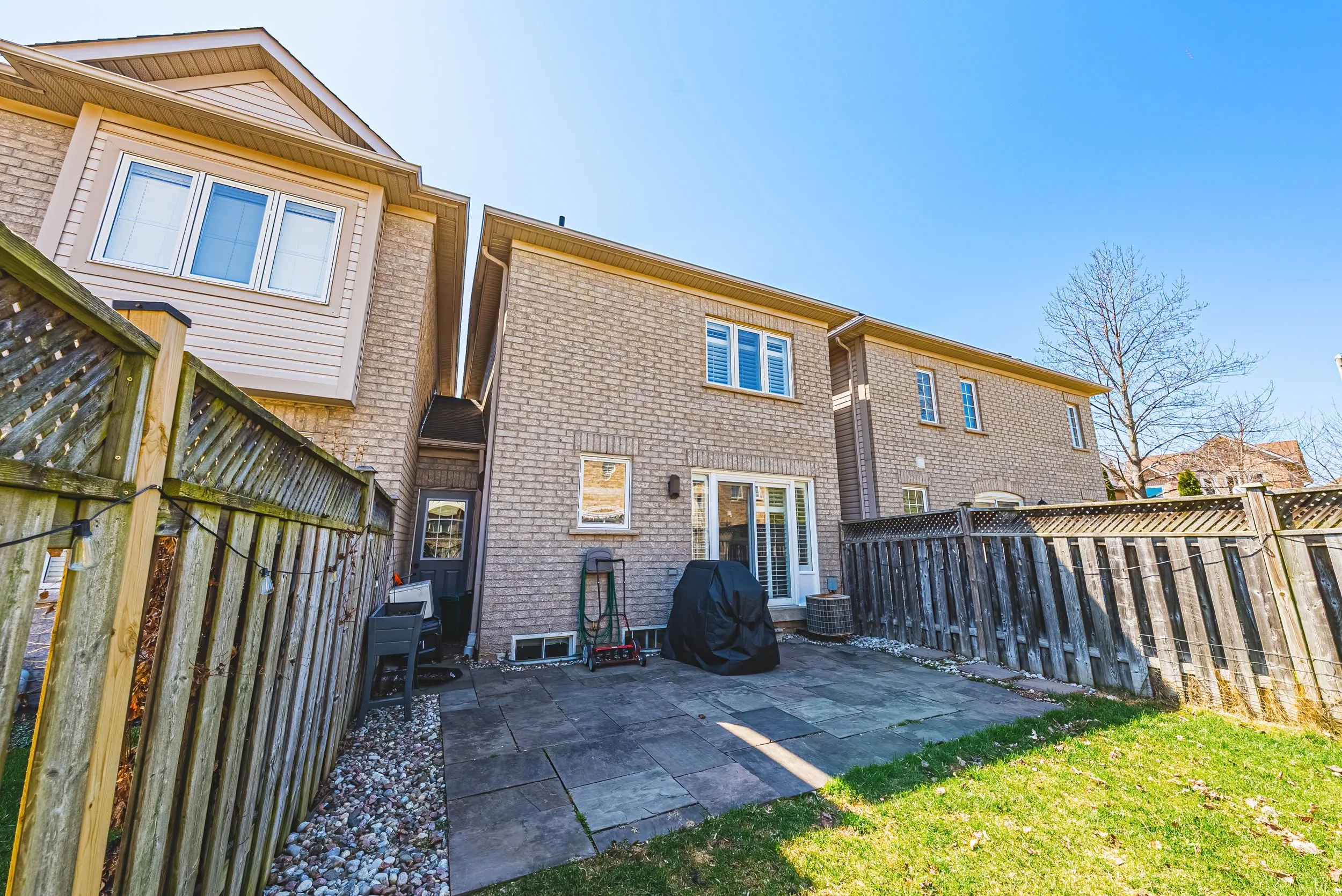 30 - 2259 Seton Cres, Burlington.jpg