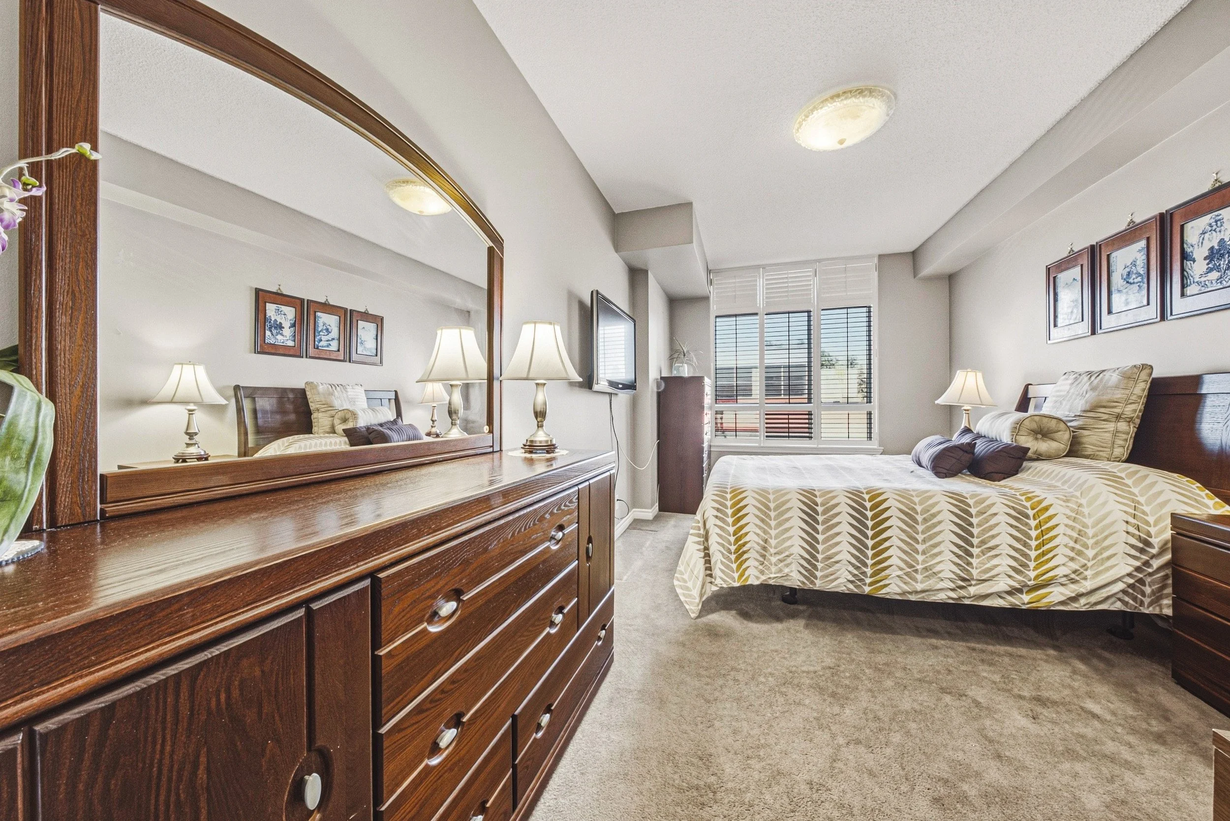 16 - 935 Royal York Rd #202, Toronto.jpg