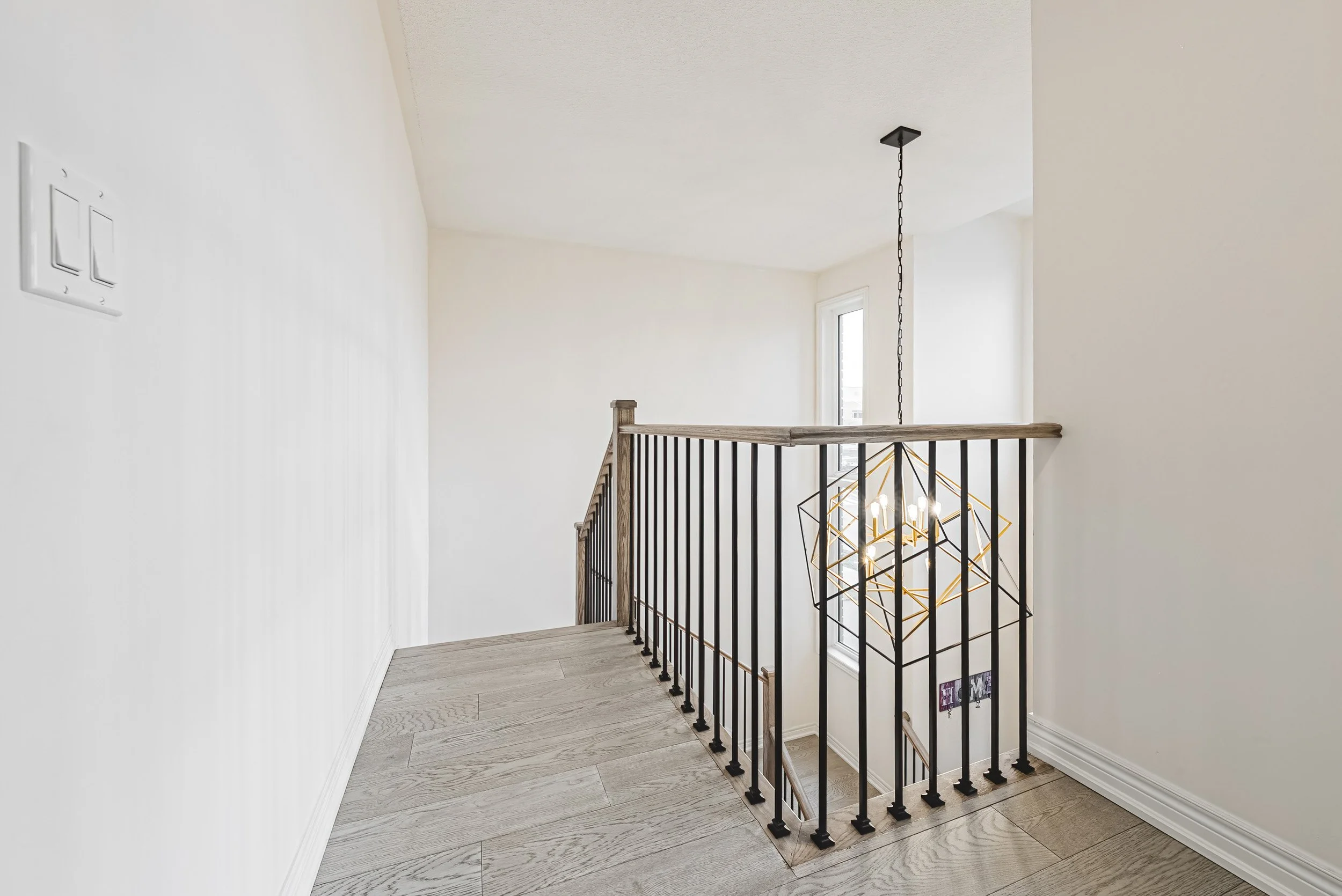 31 - 90 Robertson Rd, Ancaster.jpg