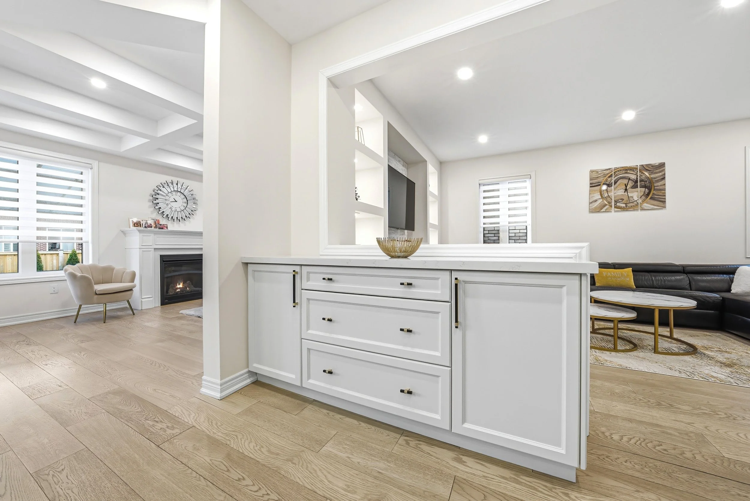 17 - 90 Robertson Rd, Ancaster.jpg