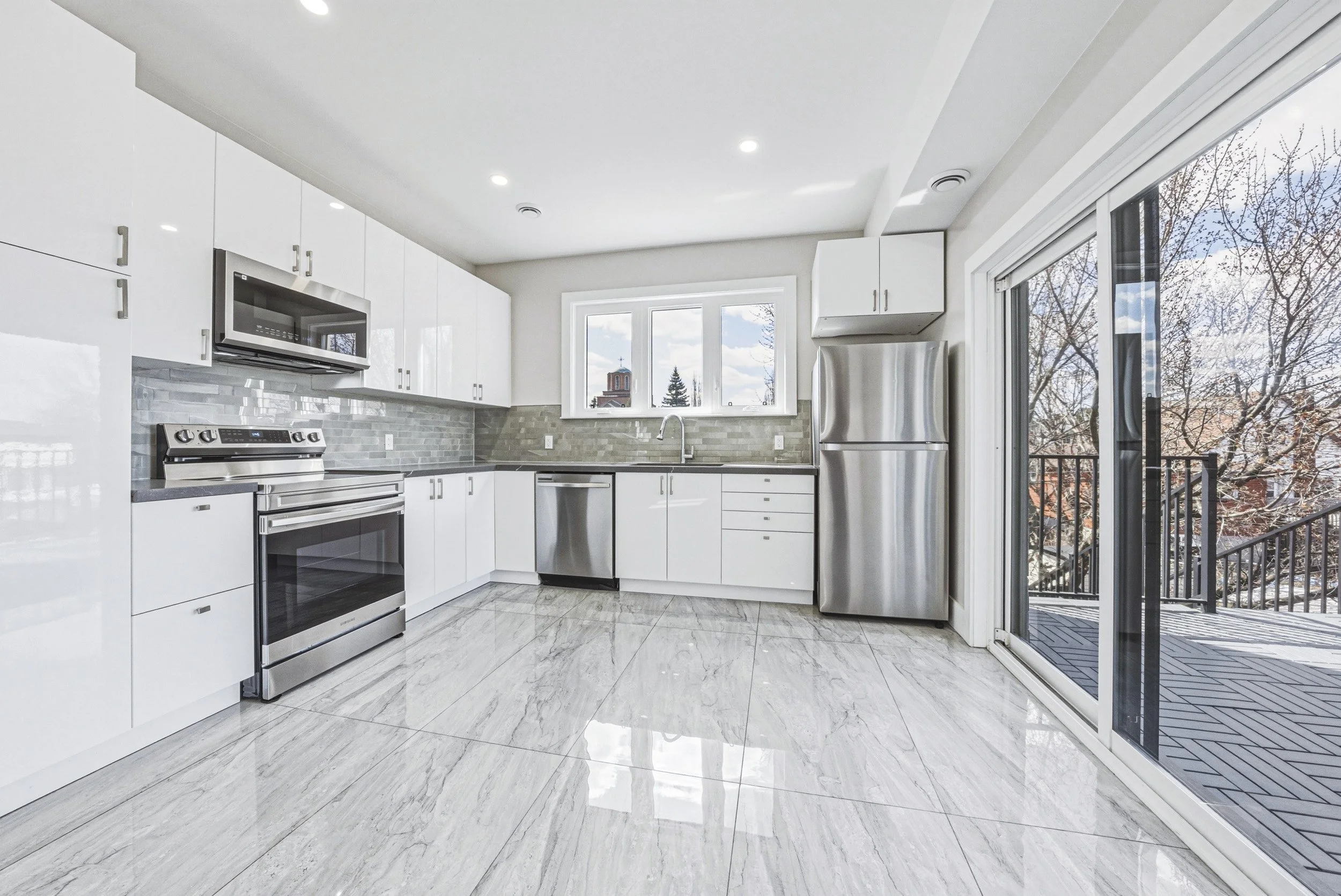 25 - 68 Vansitmart Ave, Hamilton.jpg