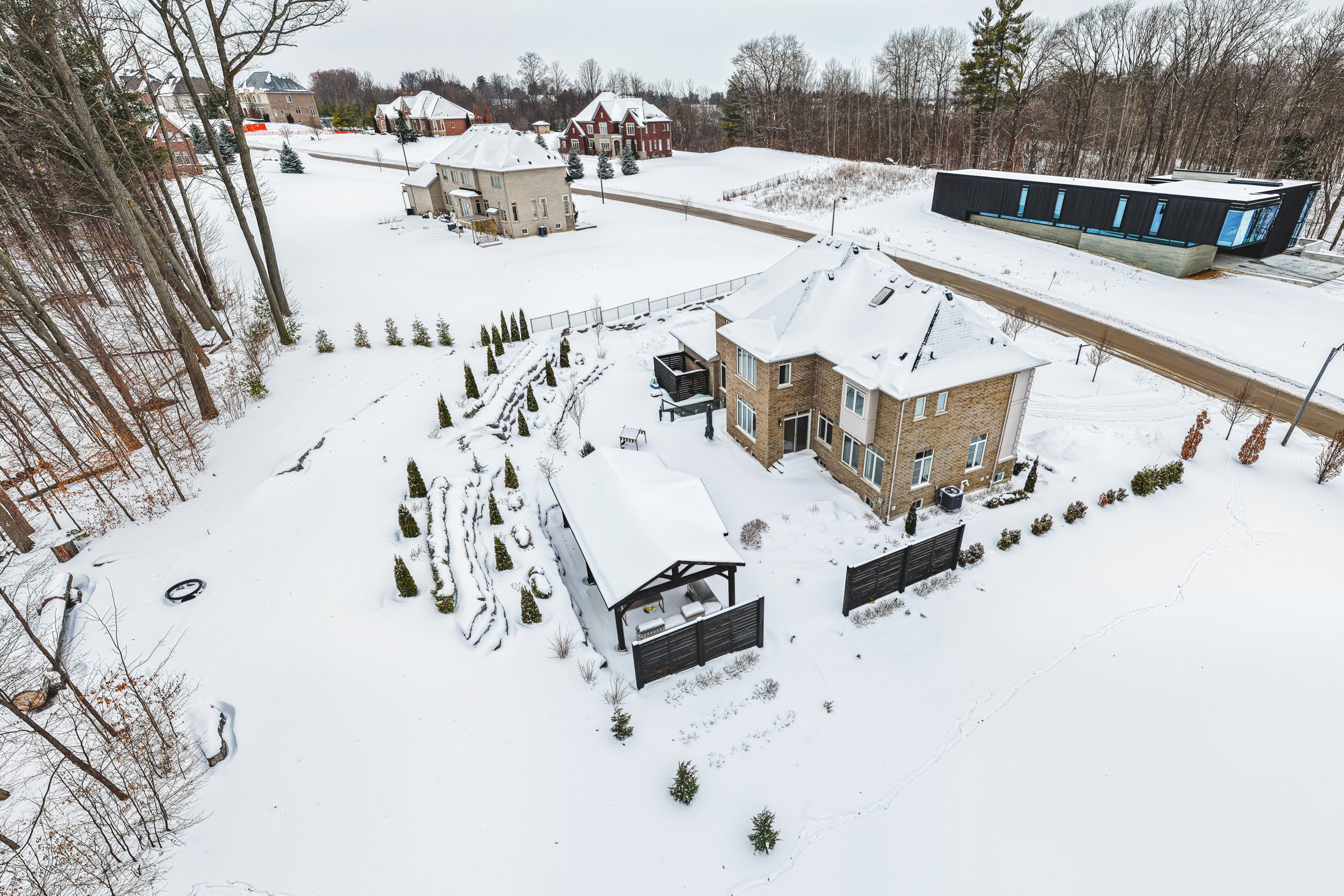 77 - 197 Nottingham Forest Rd, Bradford.jpg