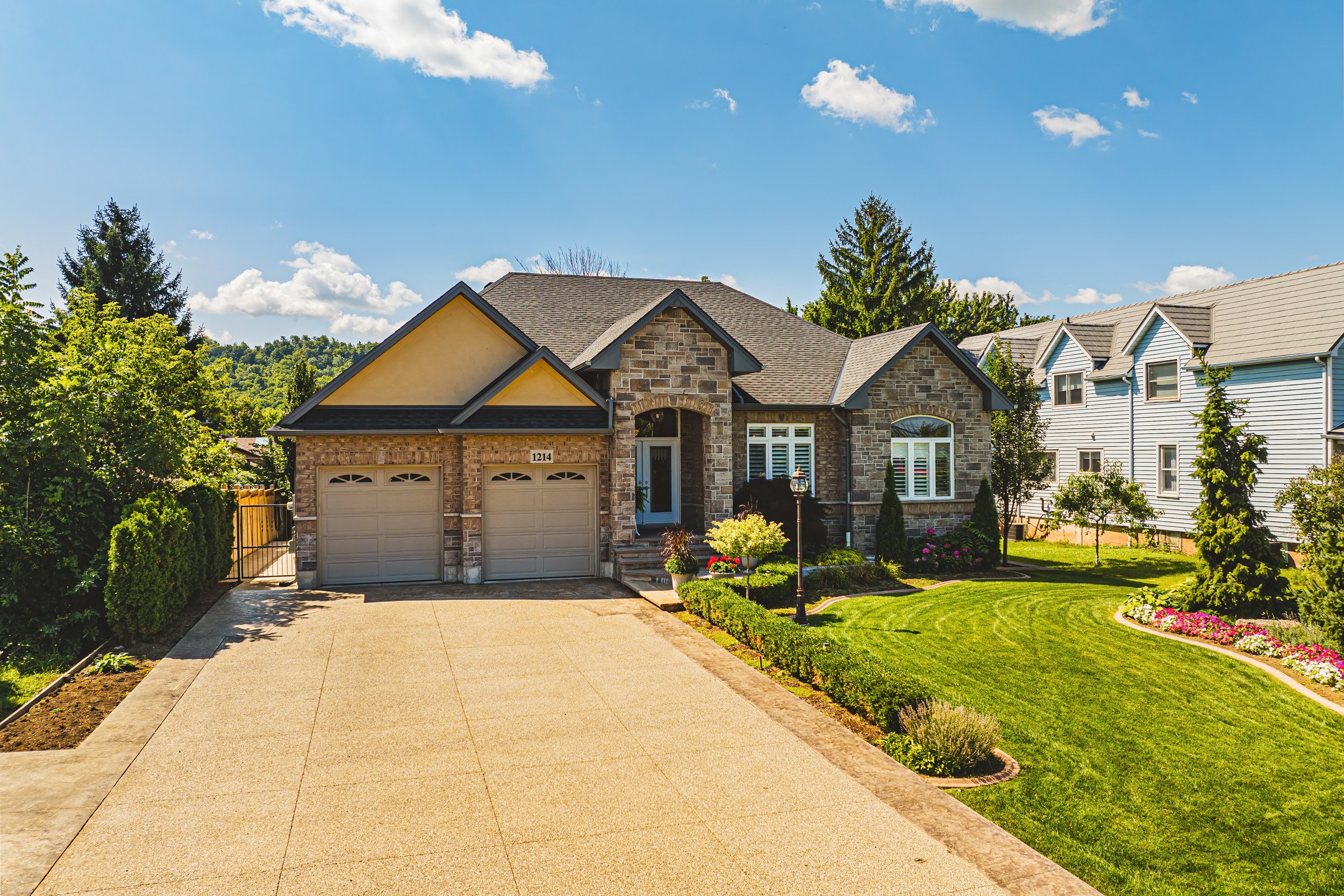 2 - 1214 Hwy 8, Stoney Creek.jpg