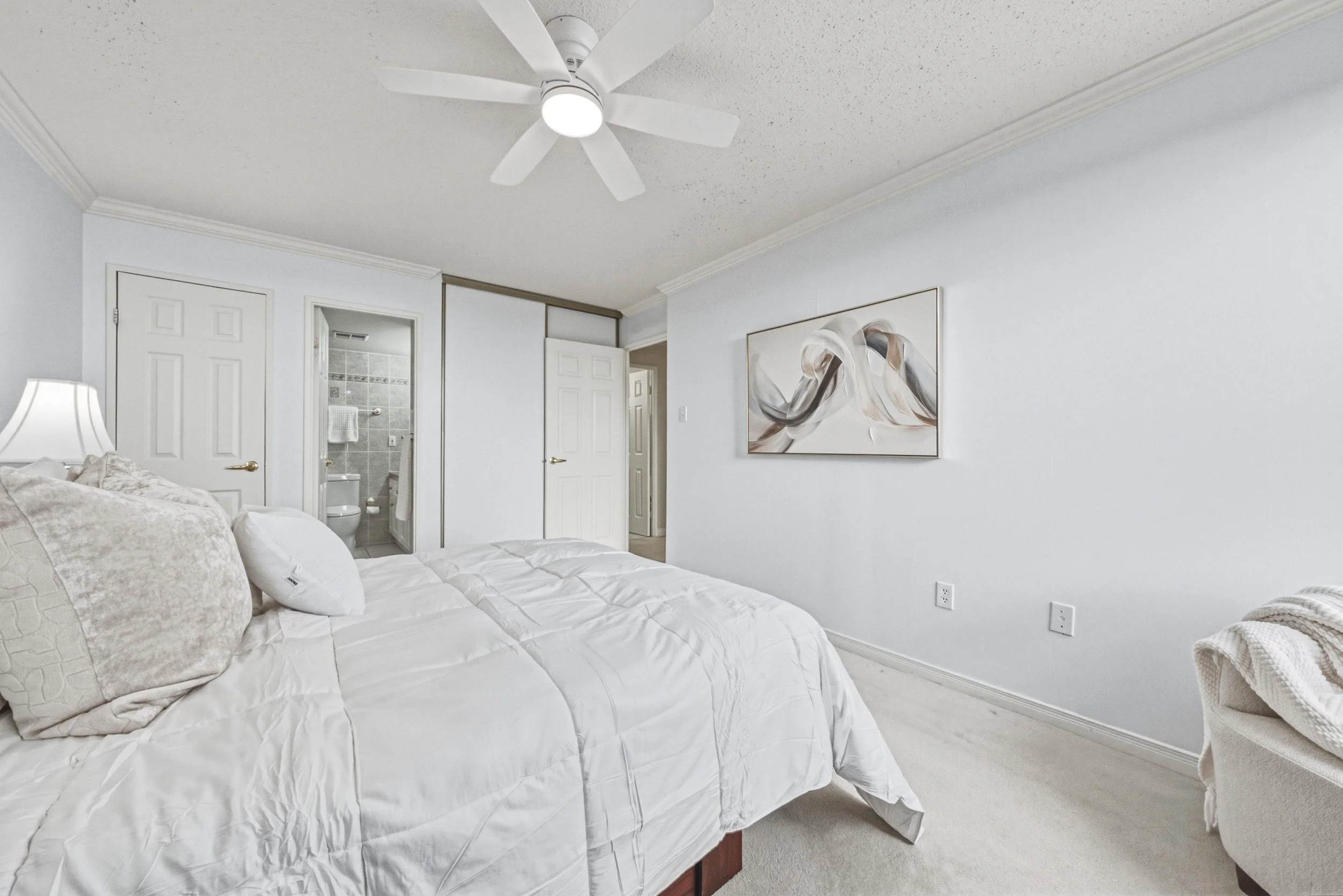 22 - 2055 Upper Middle Rd #1005, Burlington.jpg