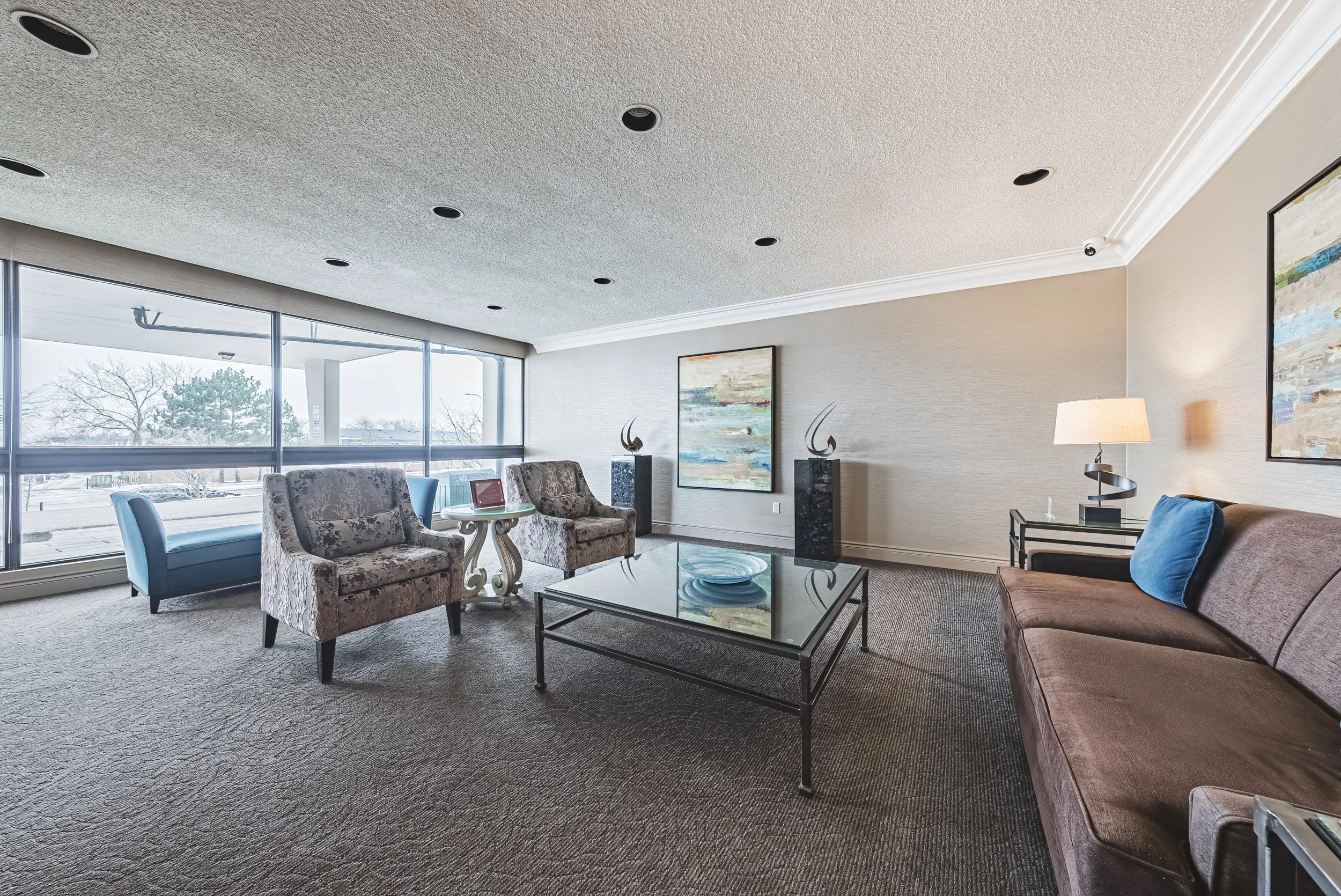 42 - 2055 Upper Middle Rd #1507, Burlington.jpg