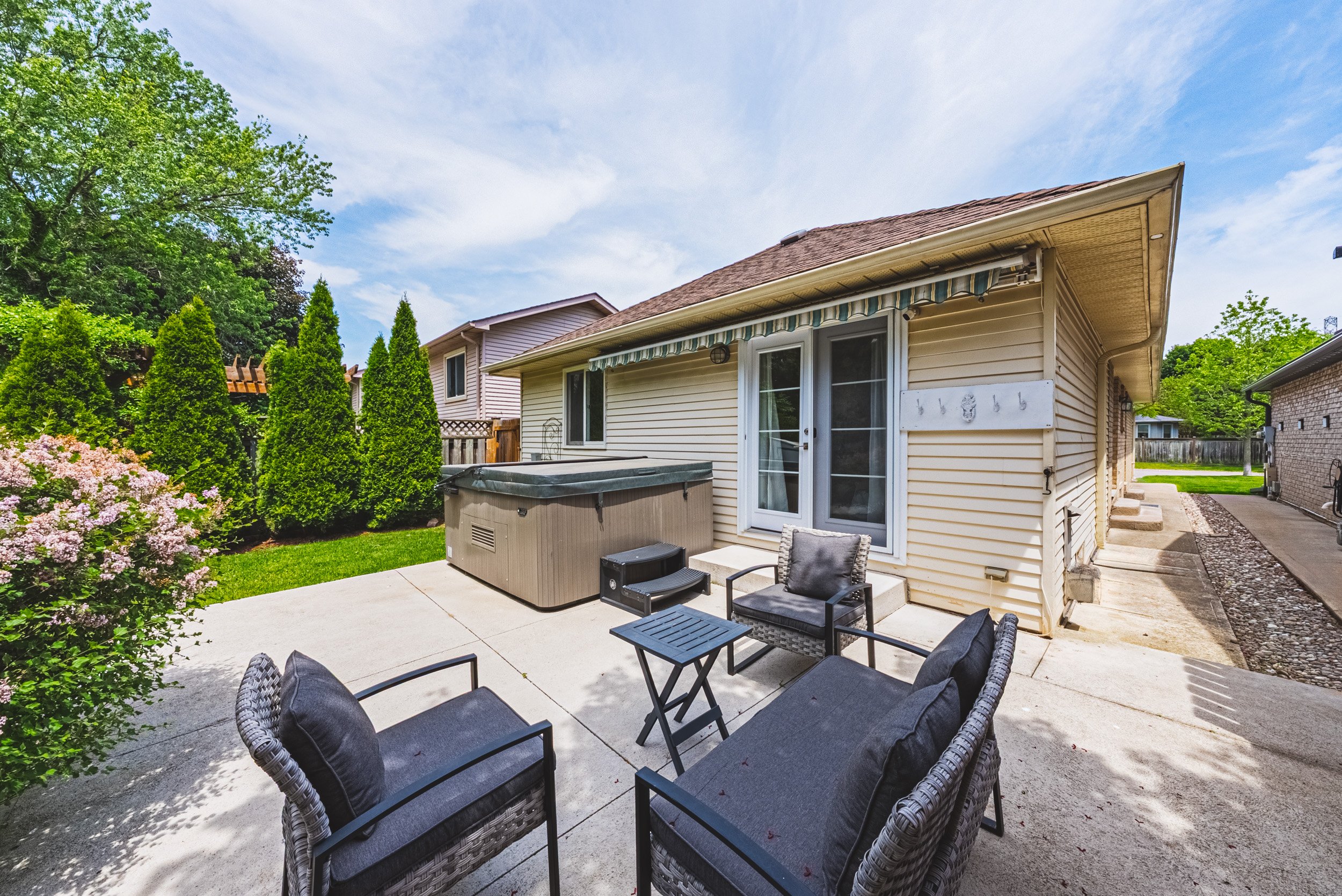 37 - 744 Miriam Cres, Burlington.jpg