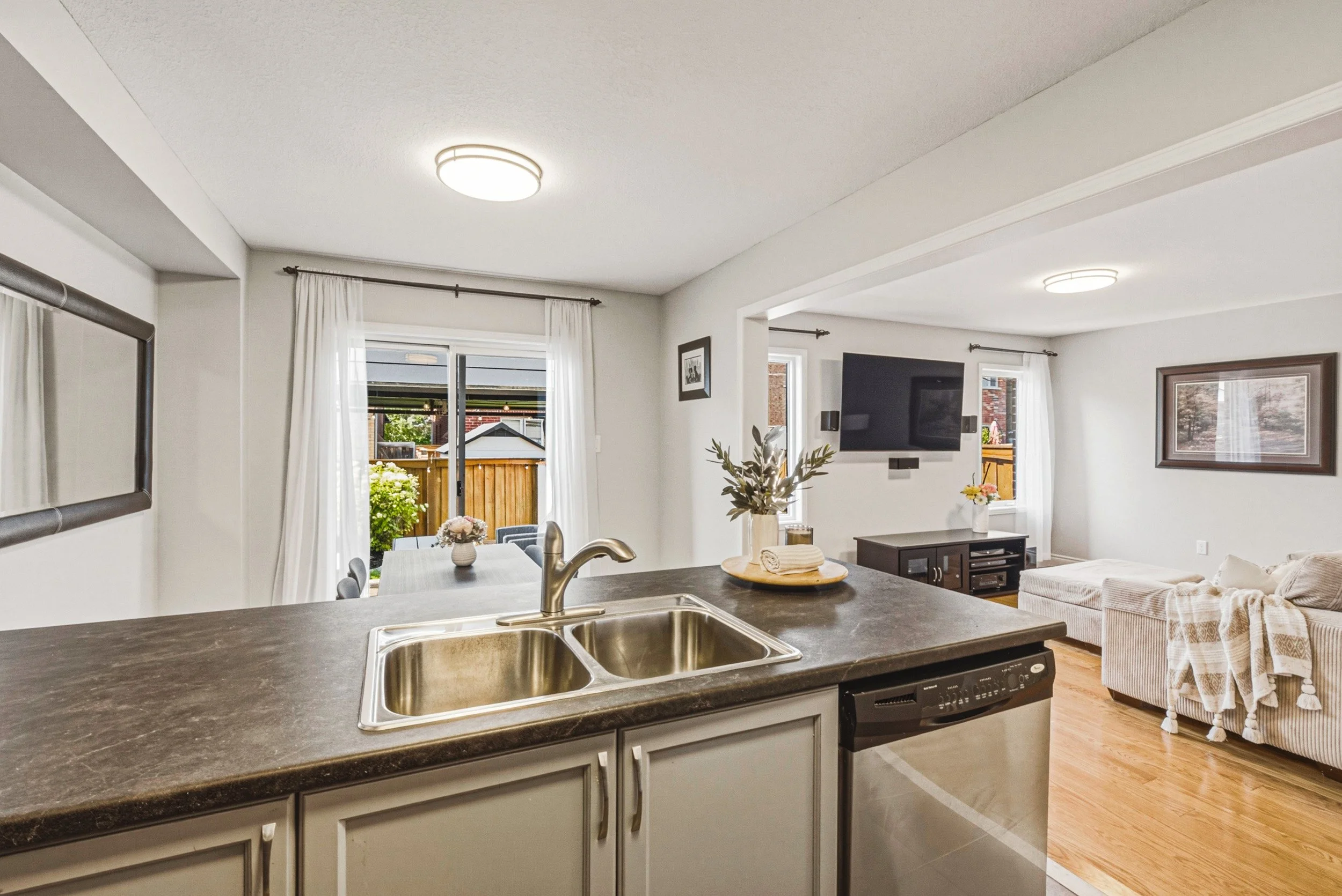 20 - 141 Lavery Heights, Milton.jpg