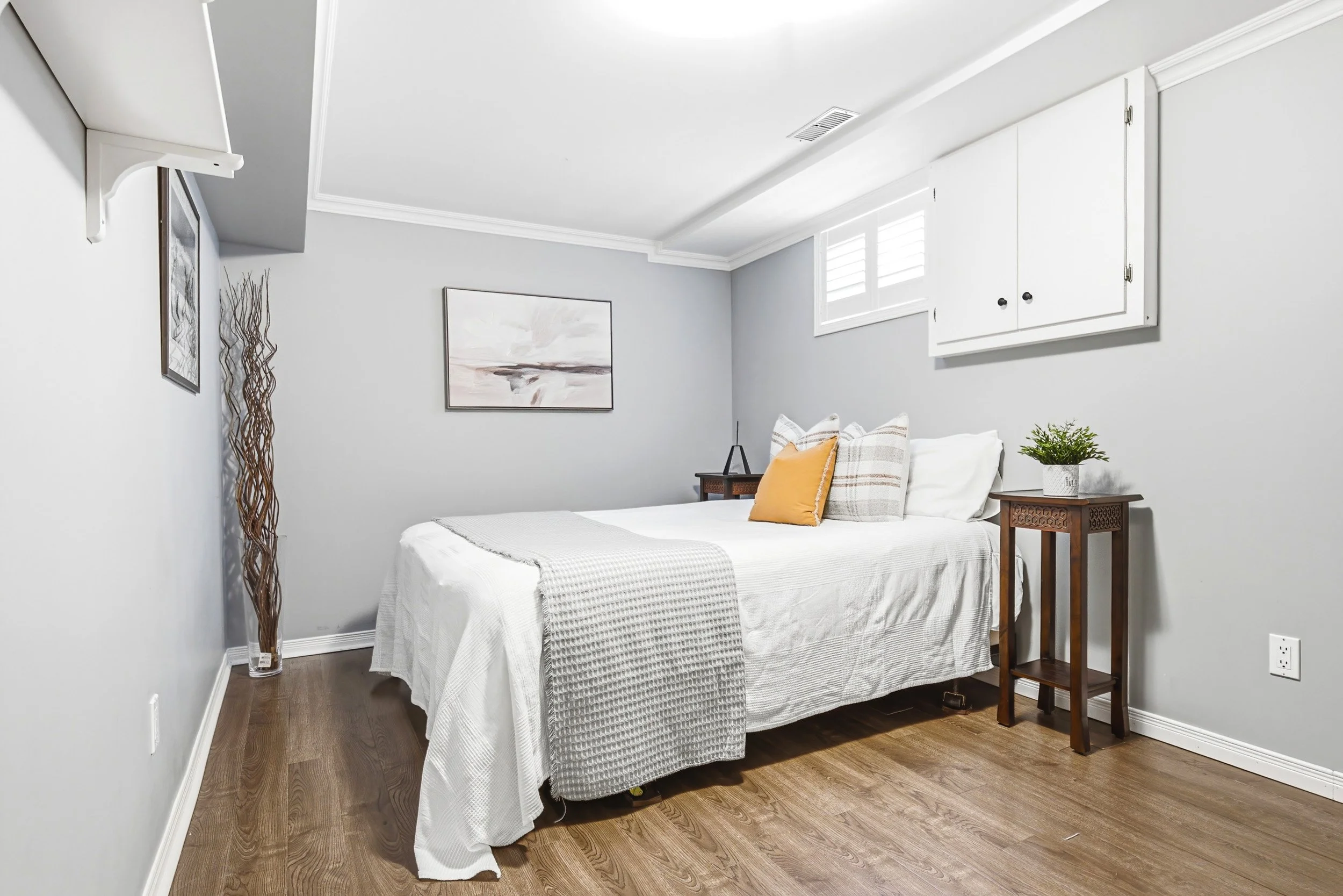 36 - 3384 Manfred Dr, Burlington.jpg